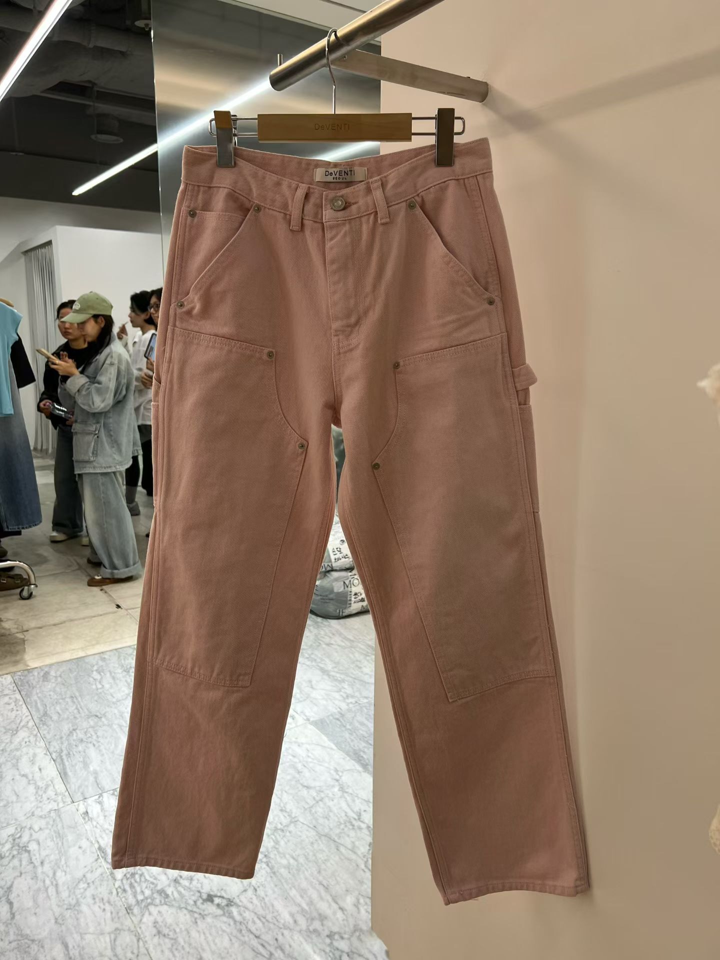 DV6115 糖果粉紅工裝釘扣牛仔褲