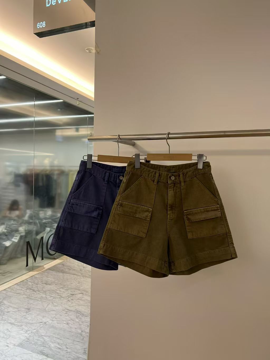 DV6116 方口袋高腰A字牛仔短褲