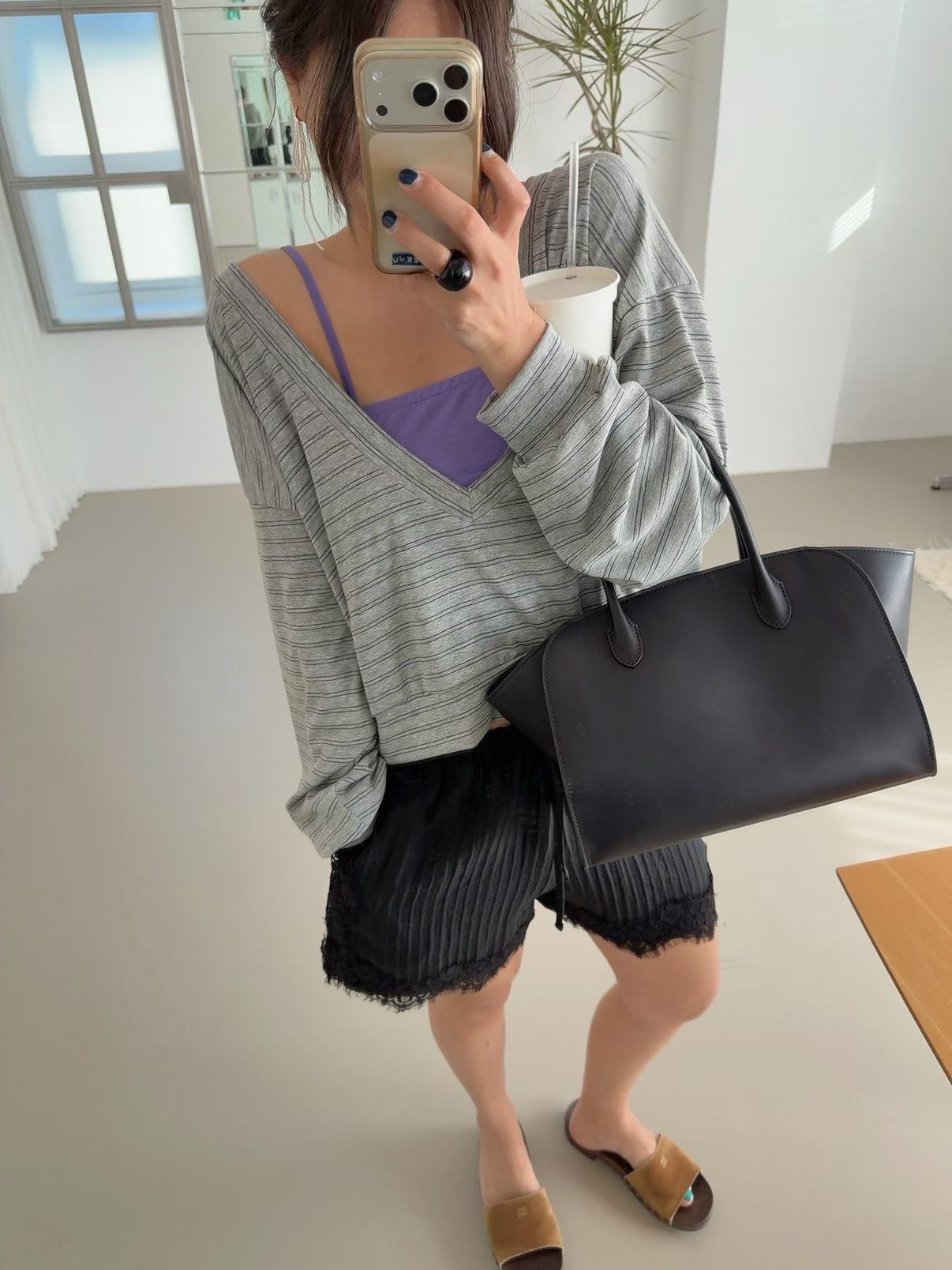 DV6128 慵懶條紋大V領外搭