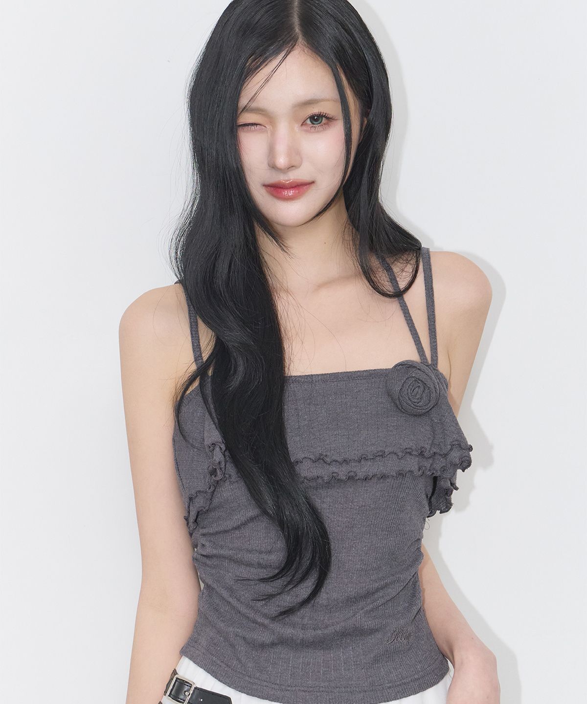 ILLIGO 玫瑰荷葉邊無袖上衣 炭灰色 26SMTOP07CH