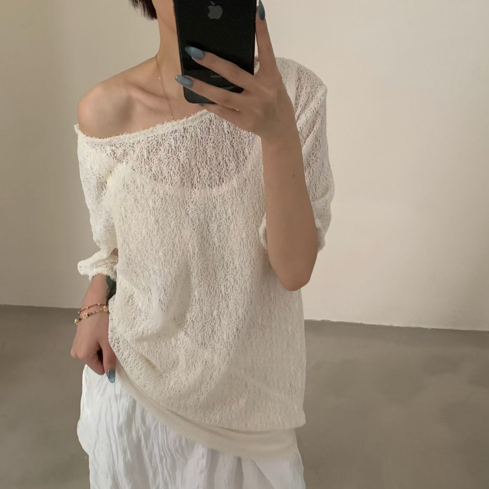 微透膚織紋感露肩大圓領上衣-F / 3色 (Elegant & Love)