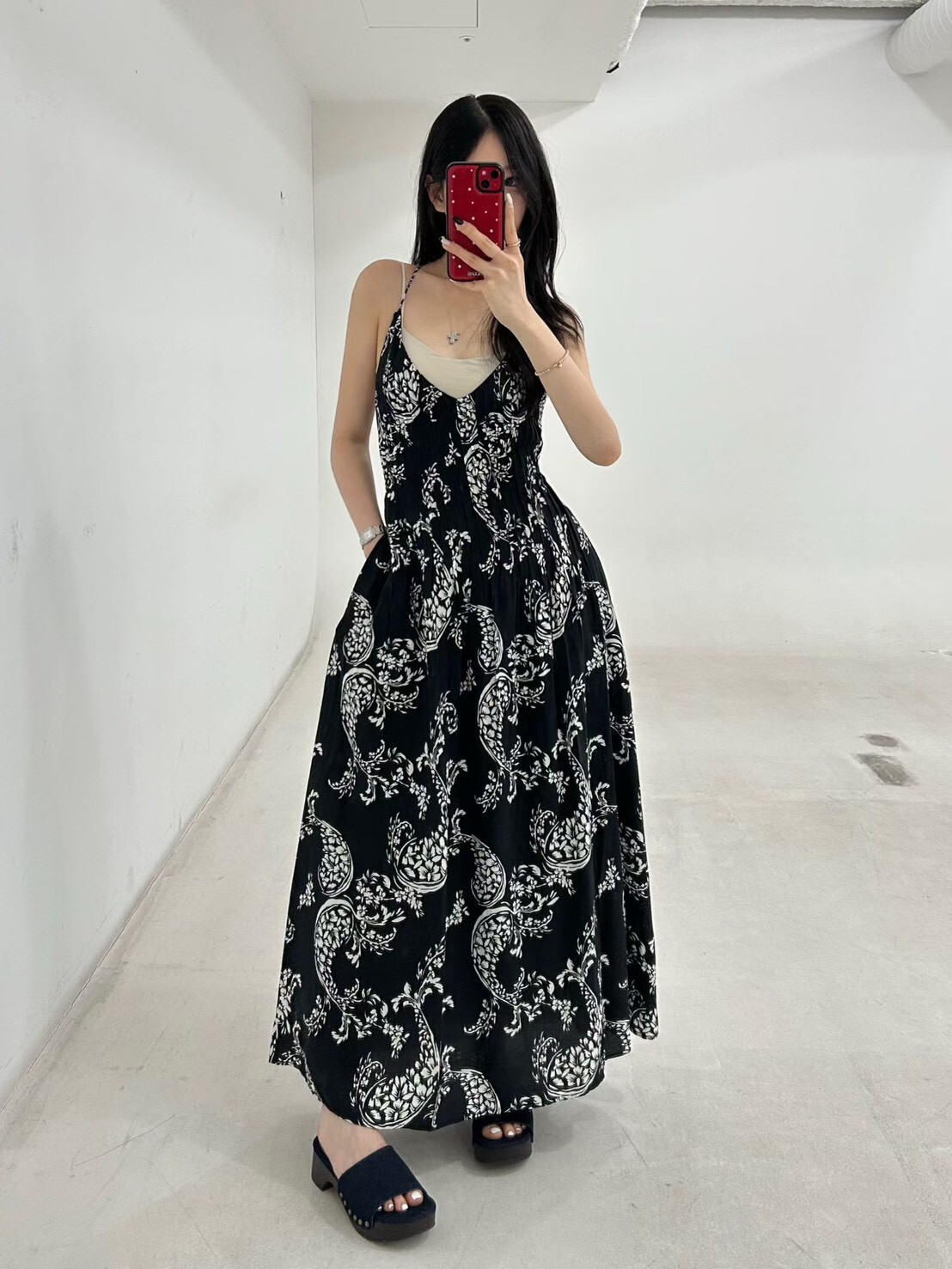 圖騰美背挖洞長洋裝
