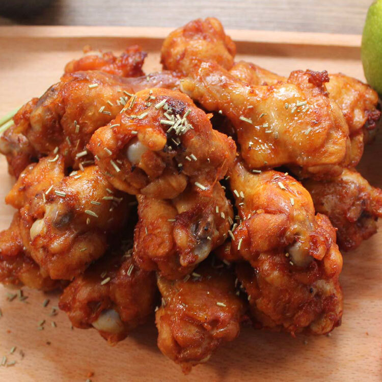 嚴選台灣優質翅小腿，獨家檸檬風味醬料醃漬入味