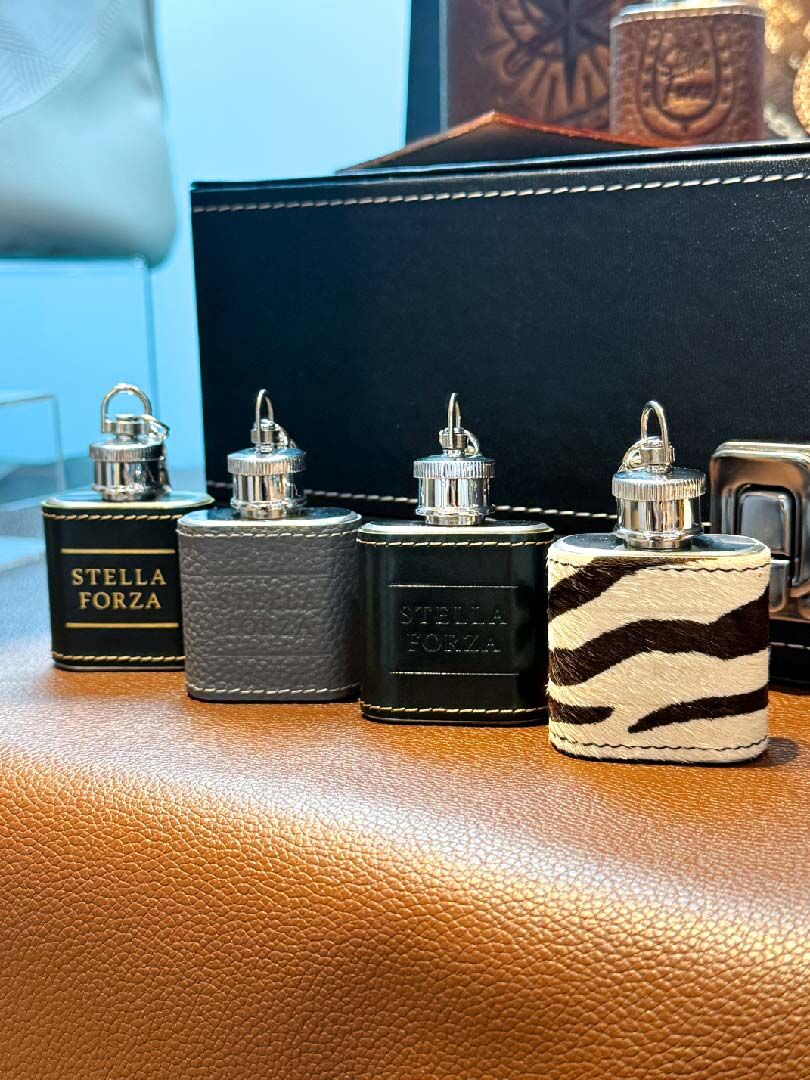 紳士系列—1oz不鏽鋼烈酒酒壺（附漏斗）