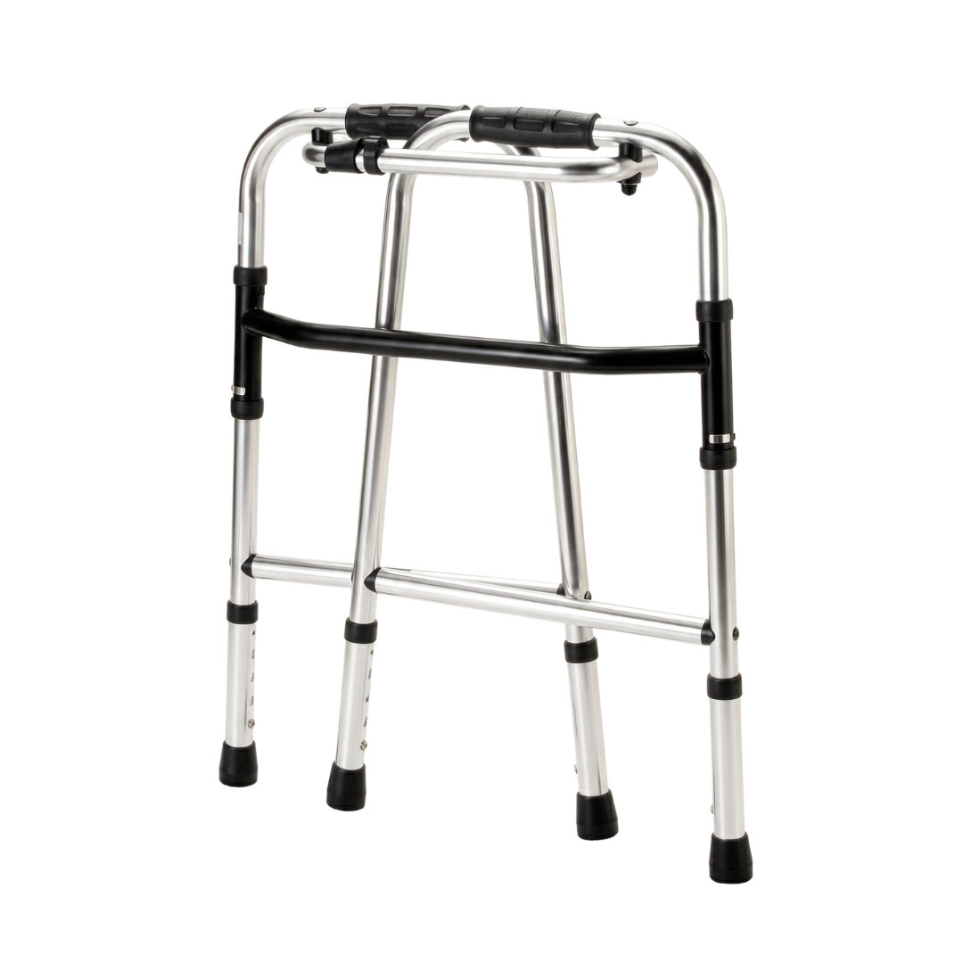 這款銀黑色金屬摺疊式助行架展現了收納狀態，結構輕巧方便攜帶。其四腳均具備高度可調功能，並配有黑色防滑橡膠墊以增強抓地力。頂部設有人體工學設計的黑色防滑手柄，適合長者及復康人士日常使用。這類高品質復康器材是香港家庭常見的長者用品，能有效輔助行走並提升安全性，適合居家安老或術後復康。