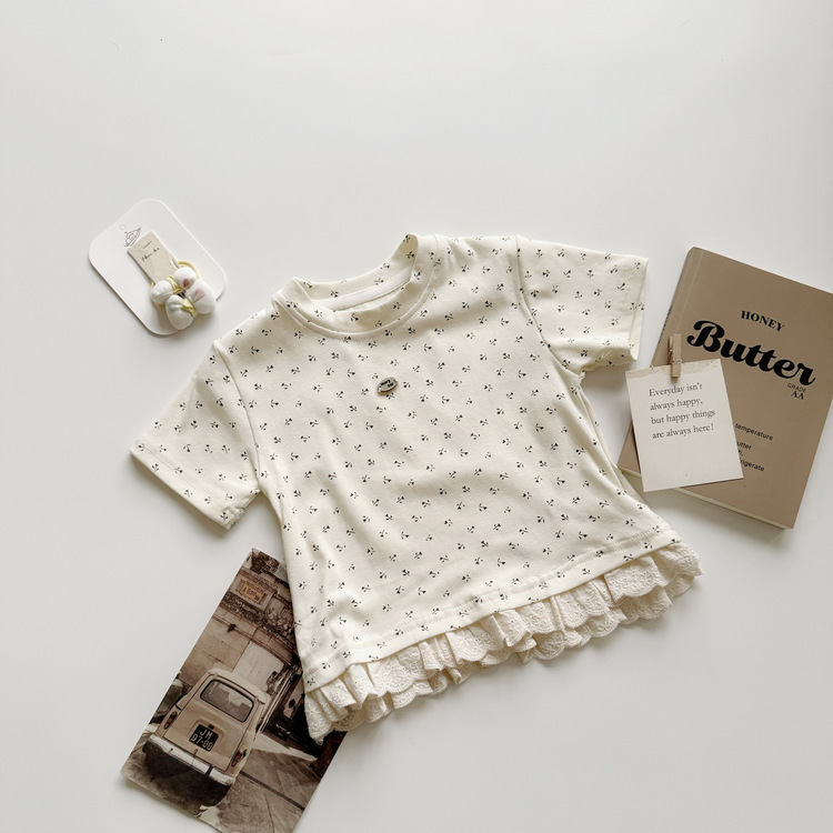 小碎花甜美上衣