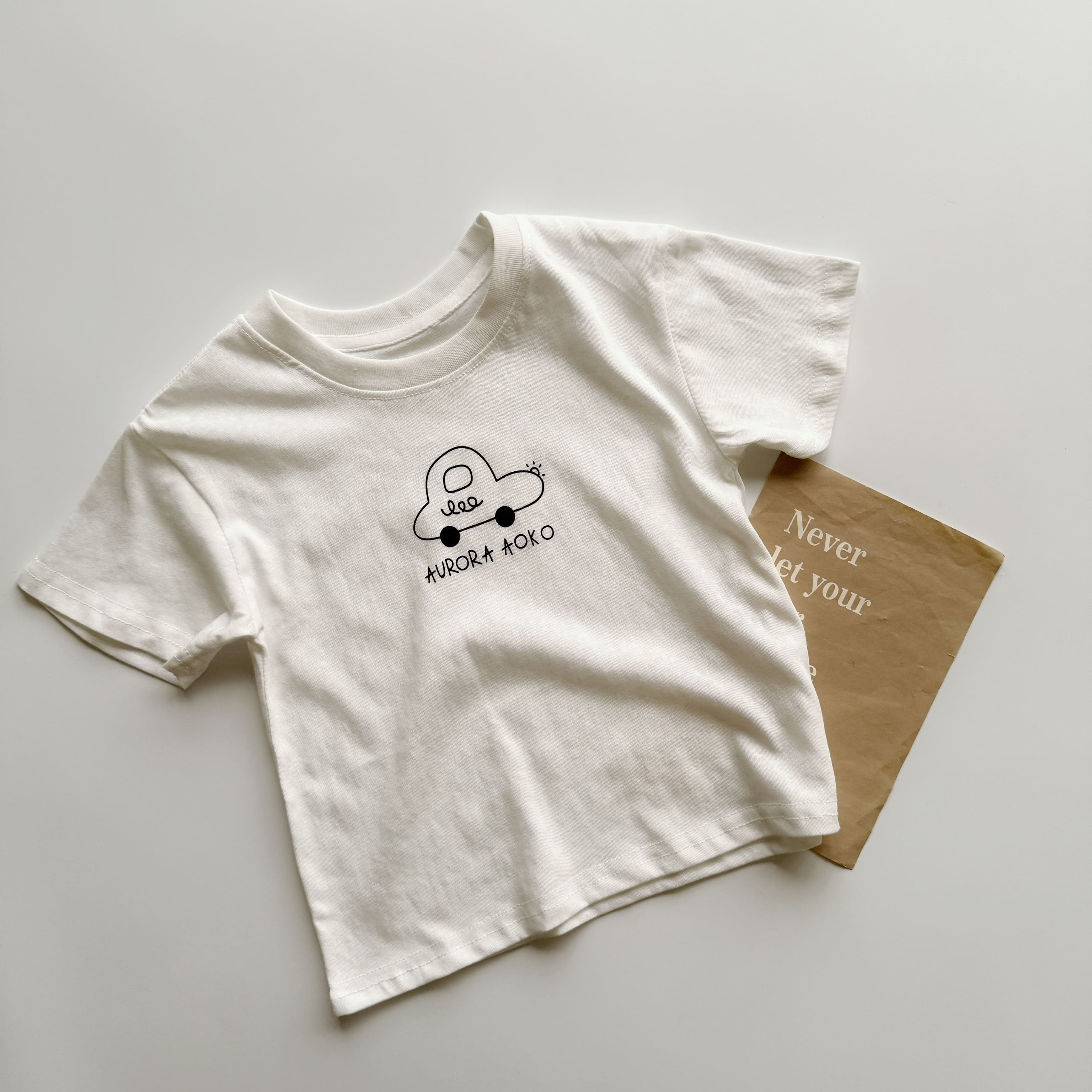 線條小汽車上衣