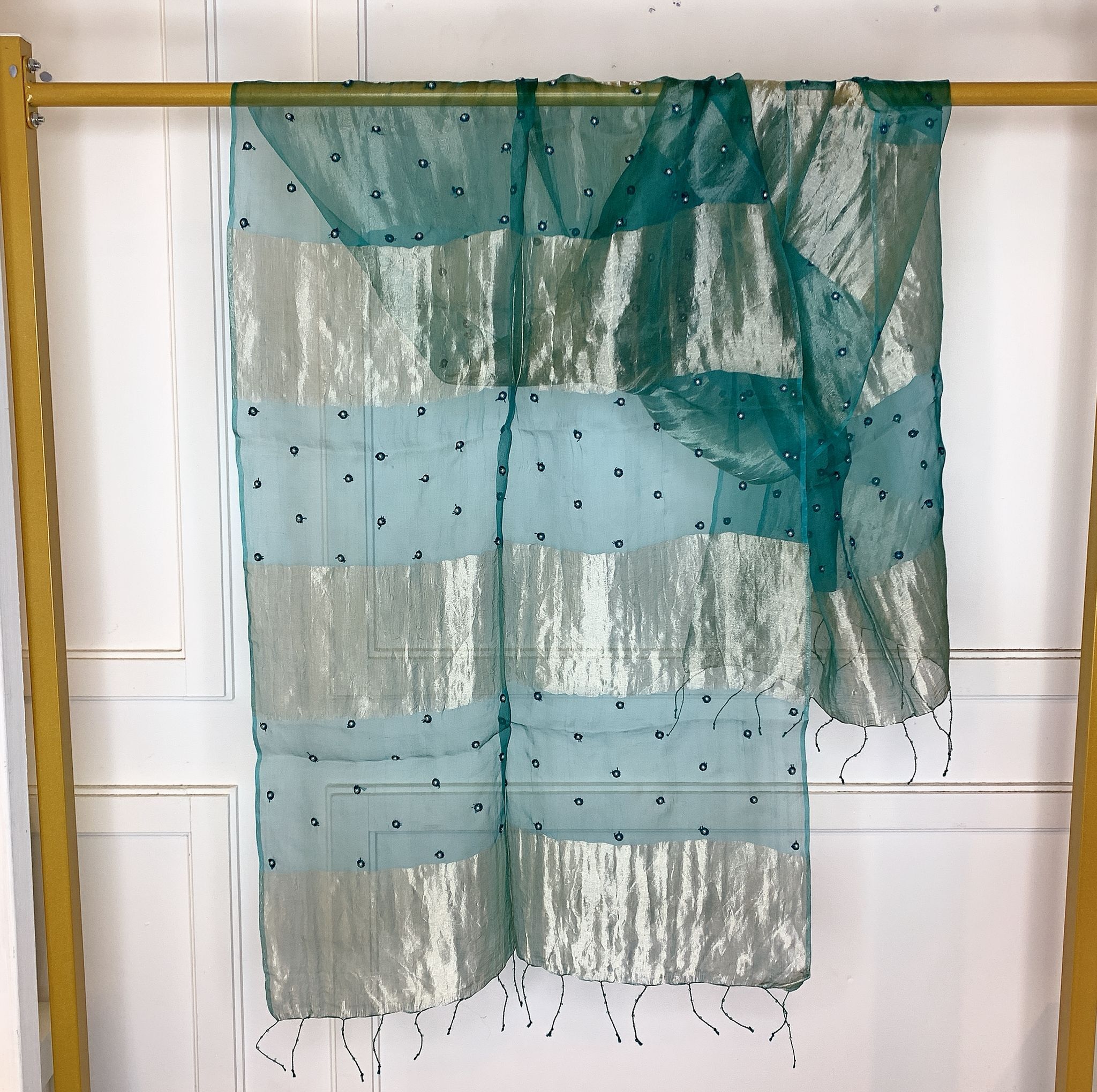 HKCG0428-013 80% Metalised Yarn 20% Silk 約: 60 x 180 cm (AA13) (A13)