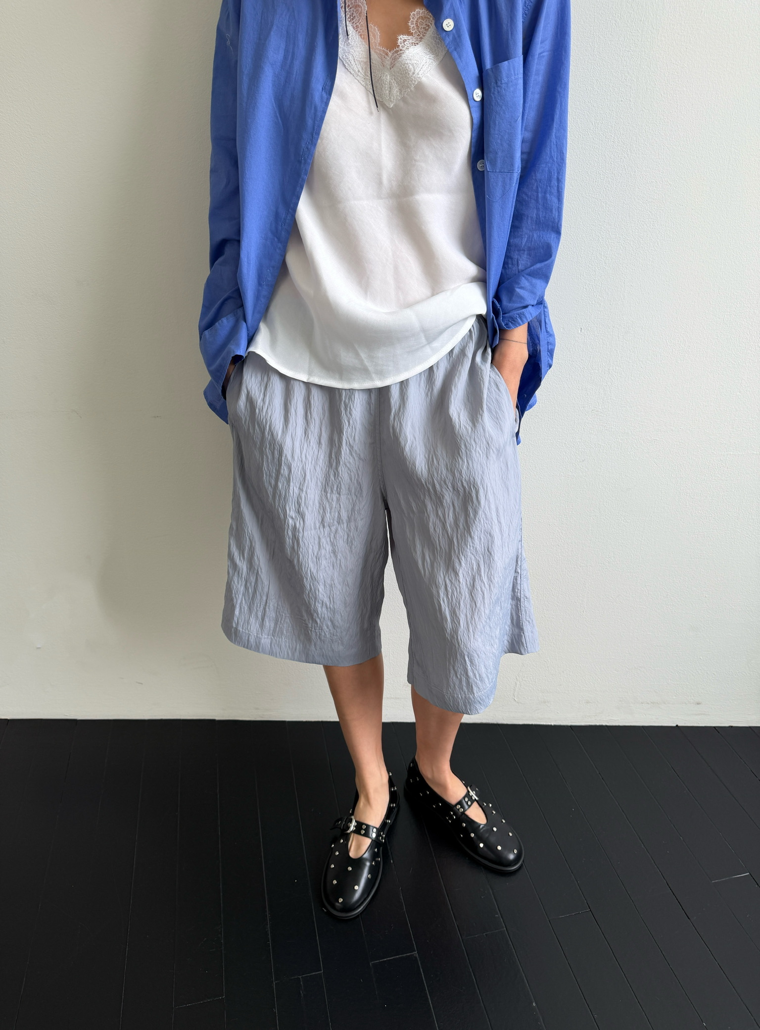 Elastic washed silk shorts