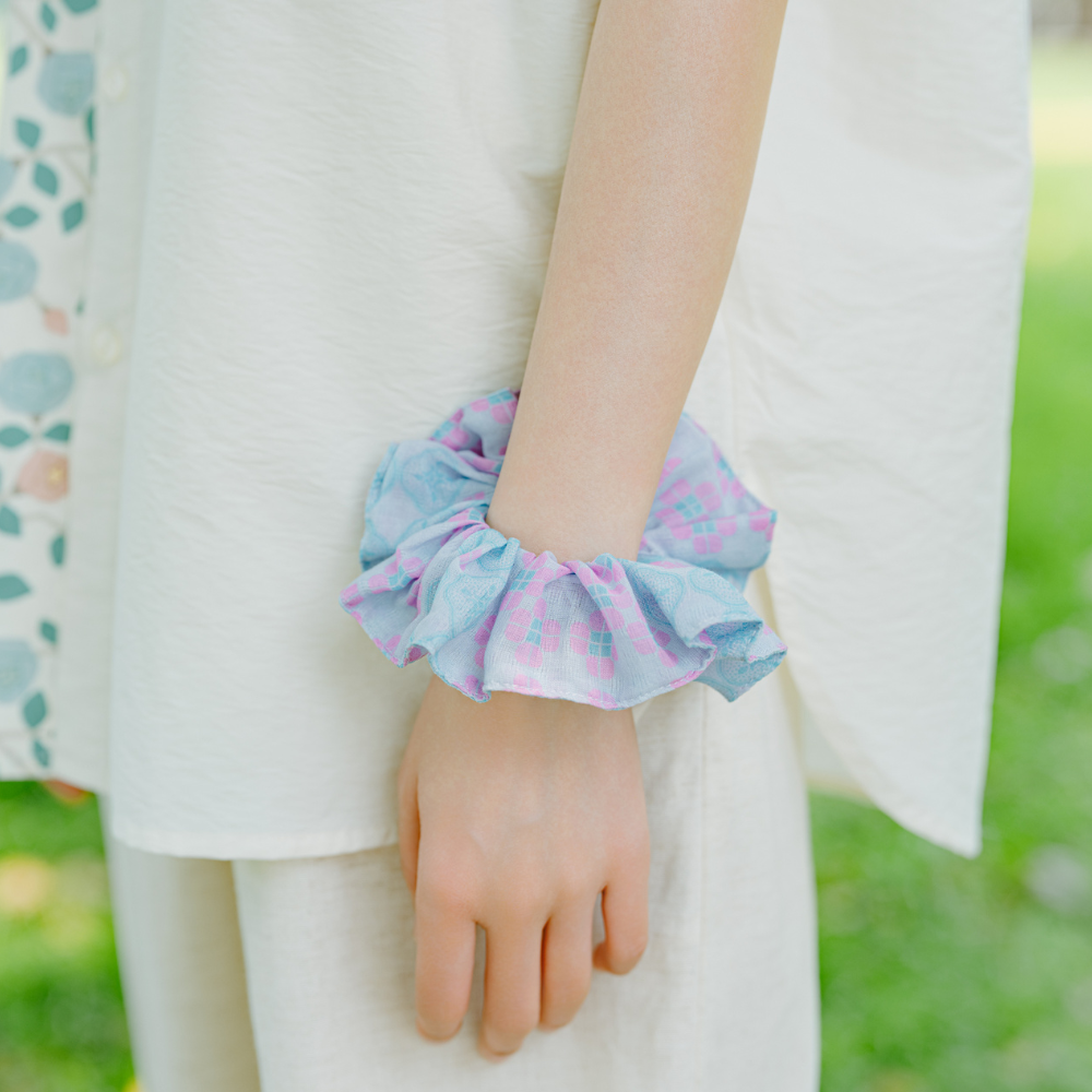 Flower-like Hair Scrunchie/Begonia Glass & Old Ceramic Tile/Lilac Purple