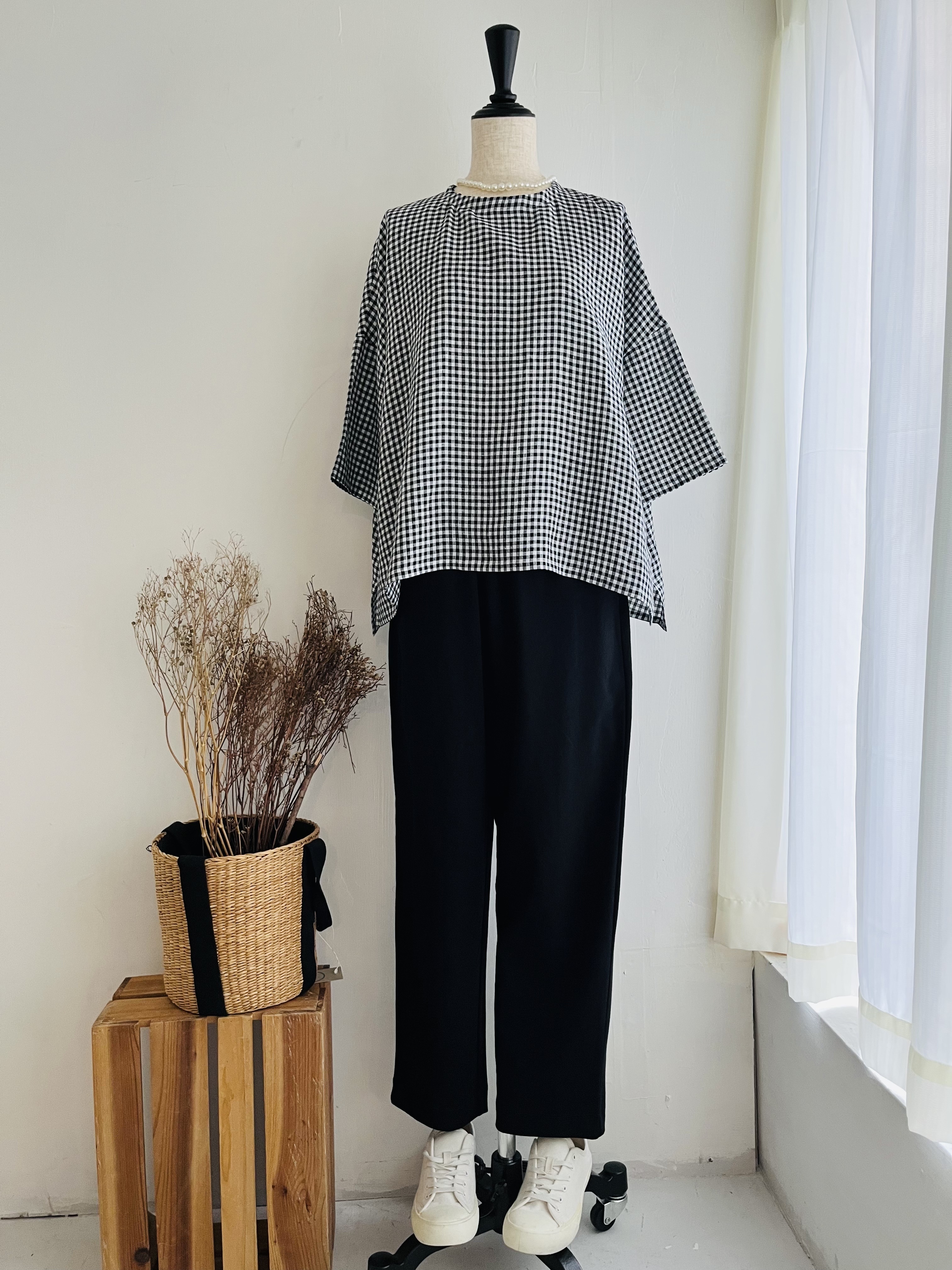 日本製nachukara黑白色格仔圓領top