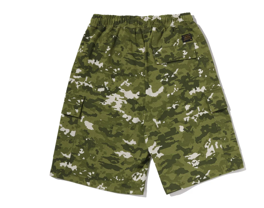 【BAPE男生】0425 發售 寬版 MULTI PIXEL CAMO BAPE STA LOGO CARGO RELAXED FIT SWEAT SHORTS