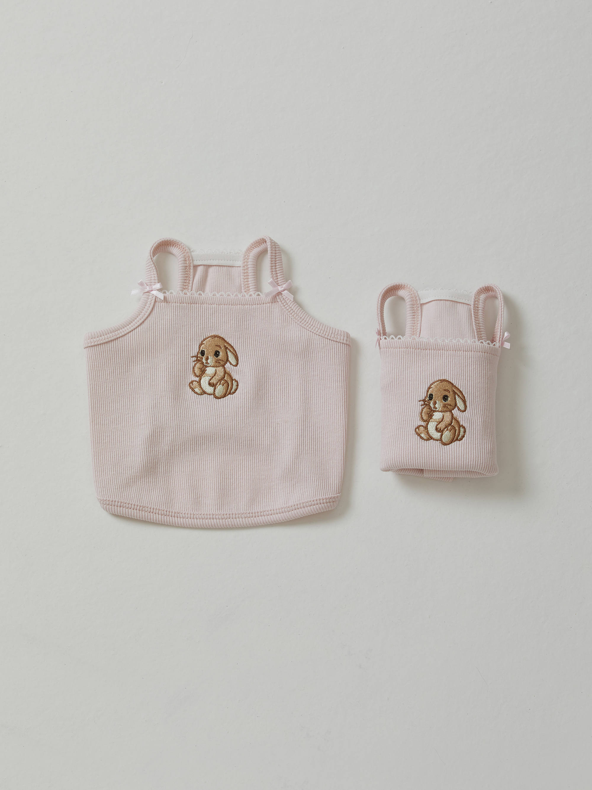 The Sally's Law 兔兔刺繡背心_牛奶粉