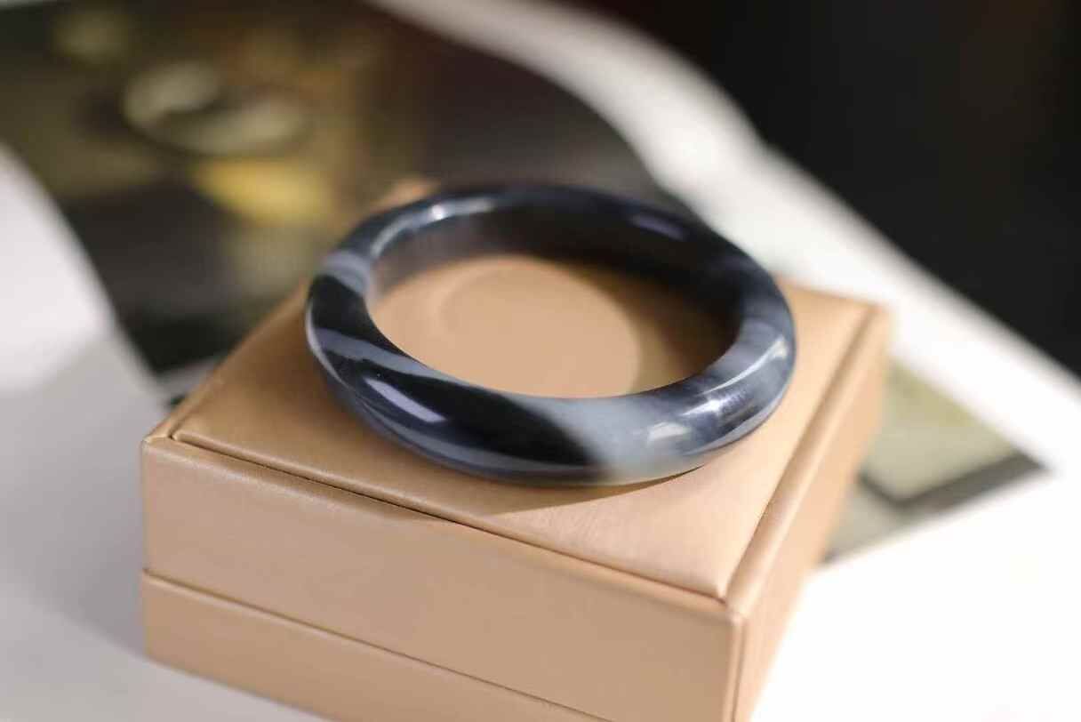 417713 55mm和田玉籽料青花手鐲 (54-56)