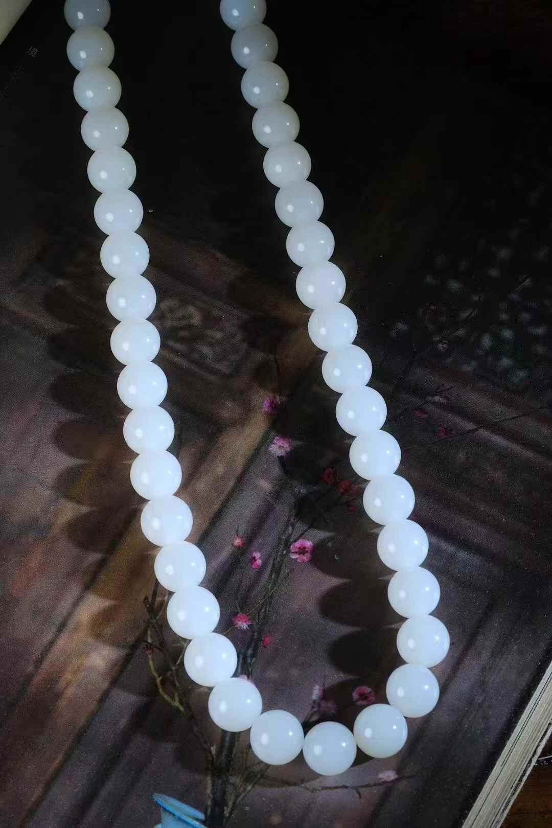 417714 和田玉羊脂白項鏈 (12mm直徑)