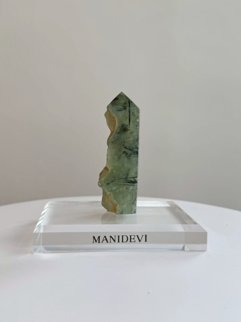 翡翠葡萄石 Prehnite