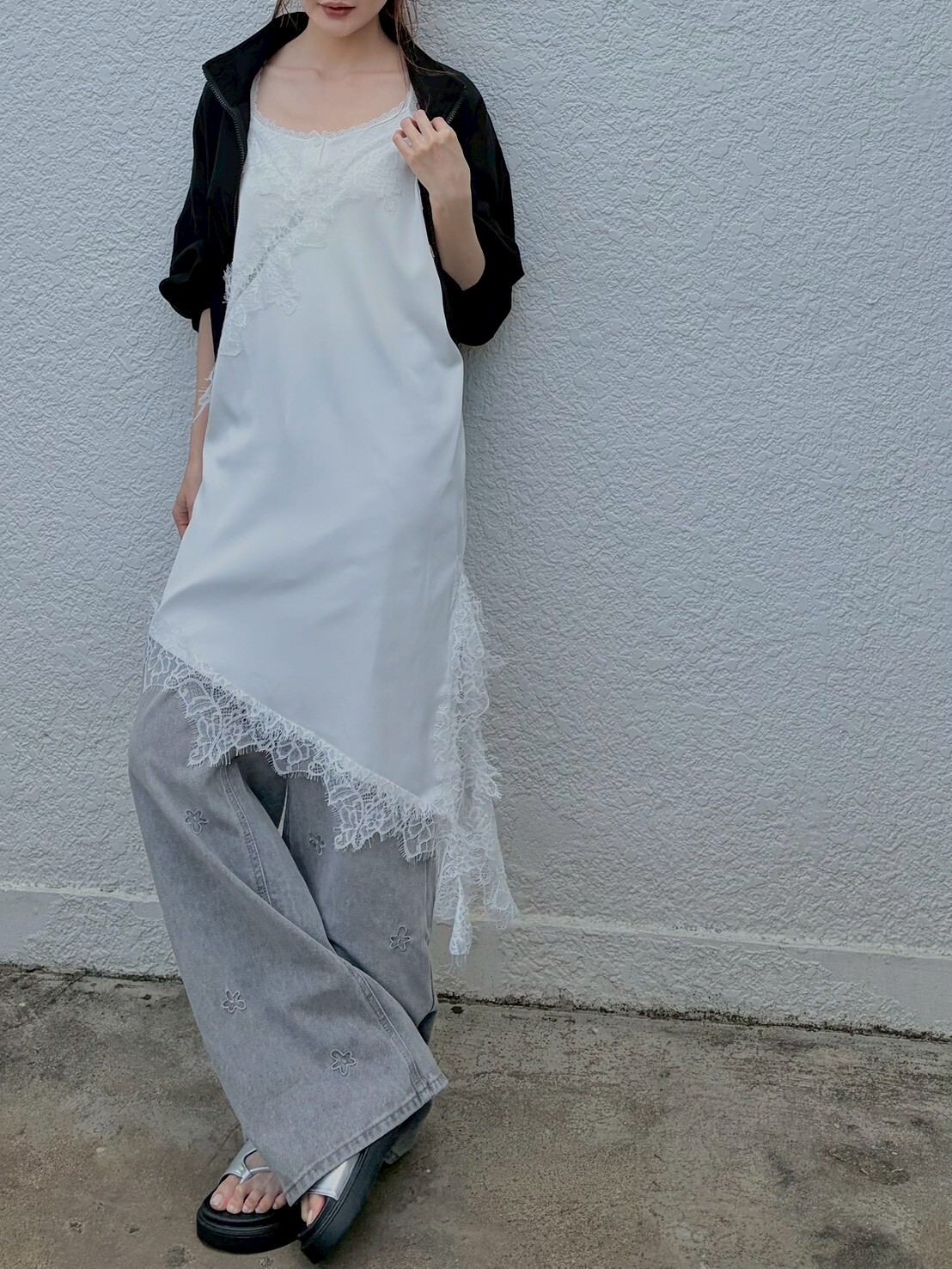 拼接蕾絲滑面料背心裙K2575A