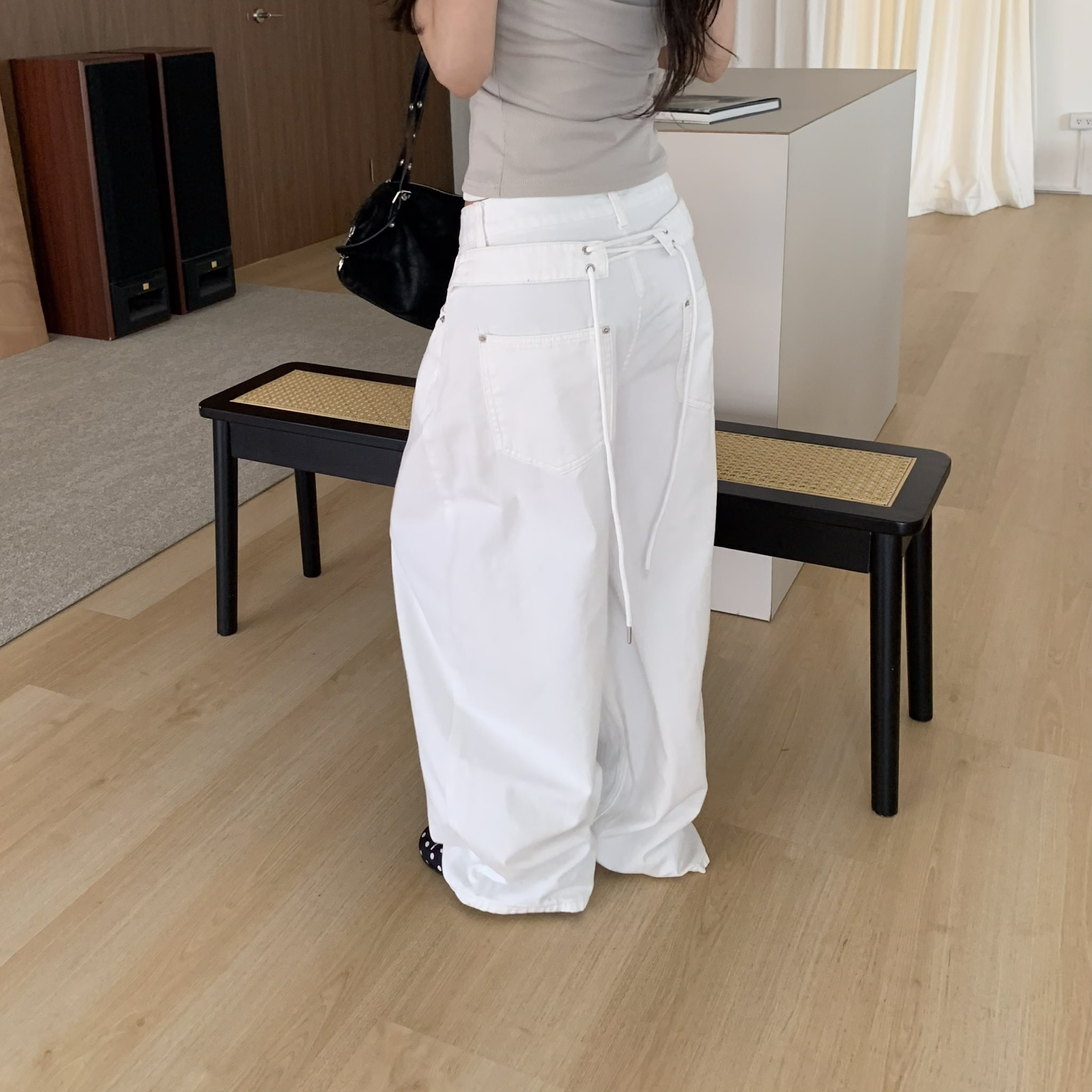 ISA_背面有驚喜! 本期必帶完美輪廓線牛仔褲_63113