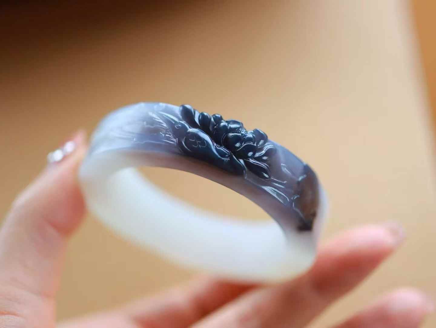 和田玉煙紫白蓮花手鐲,天然和田玉軟玉