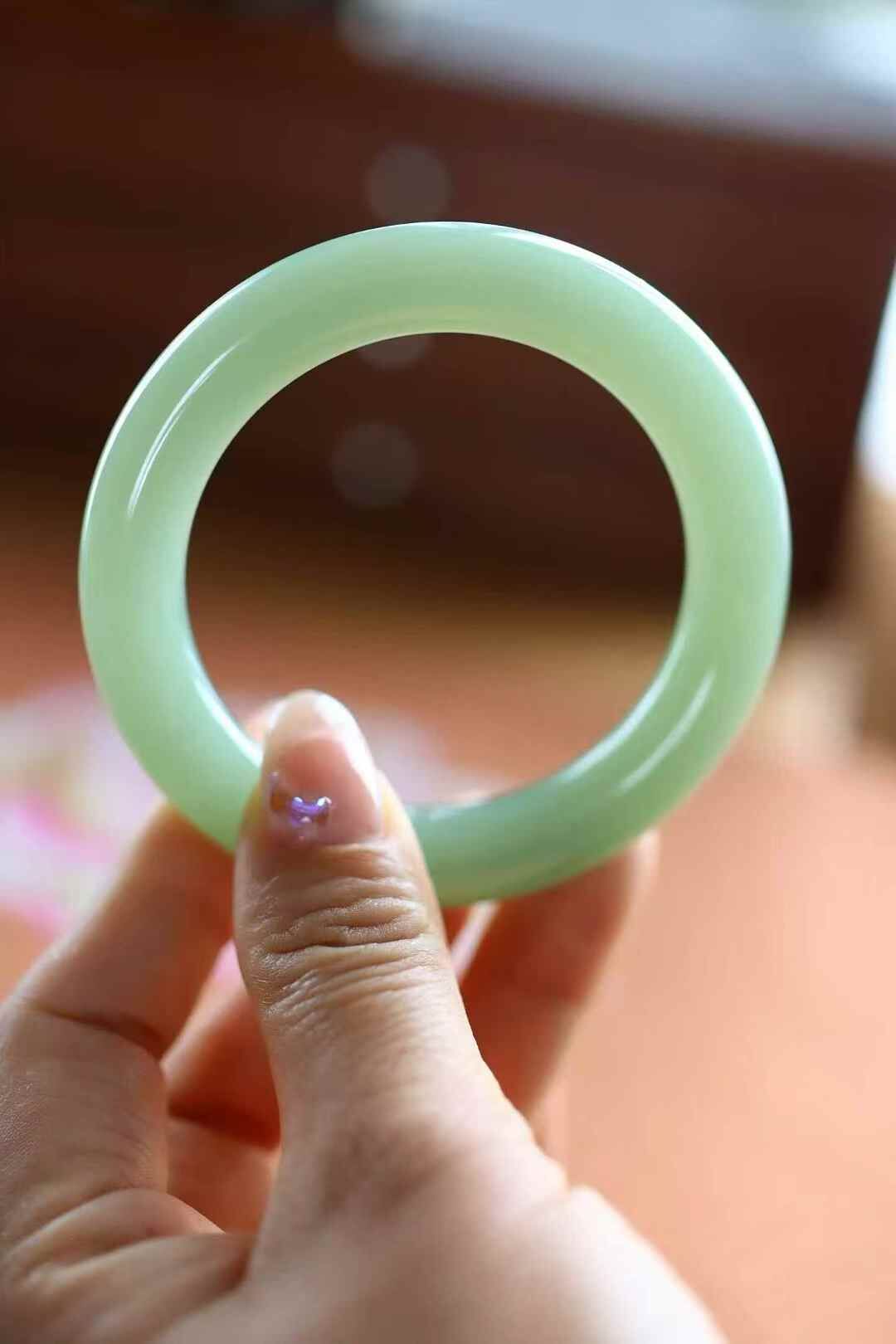 417720 55mm和田玉冰底晴水圓條手鐲 (54-56)