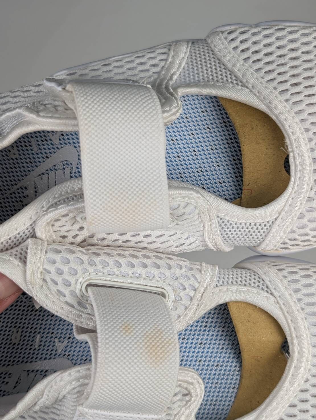 微瑕疵-左右腳中底、鞋底、鞋面泛黃 848386-100/6 W NIKE AIR RIFT BR 忍者鞋 白色