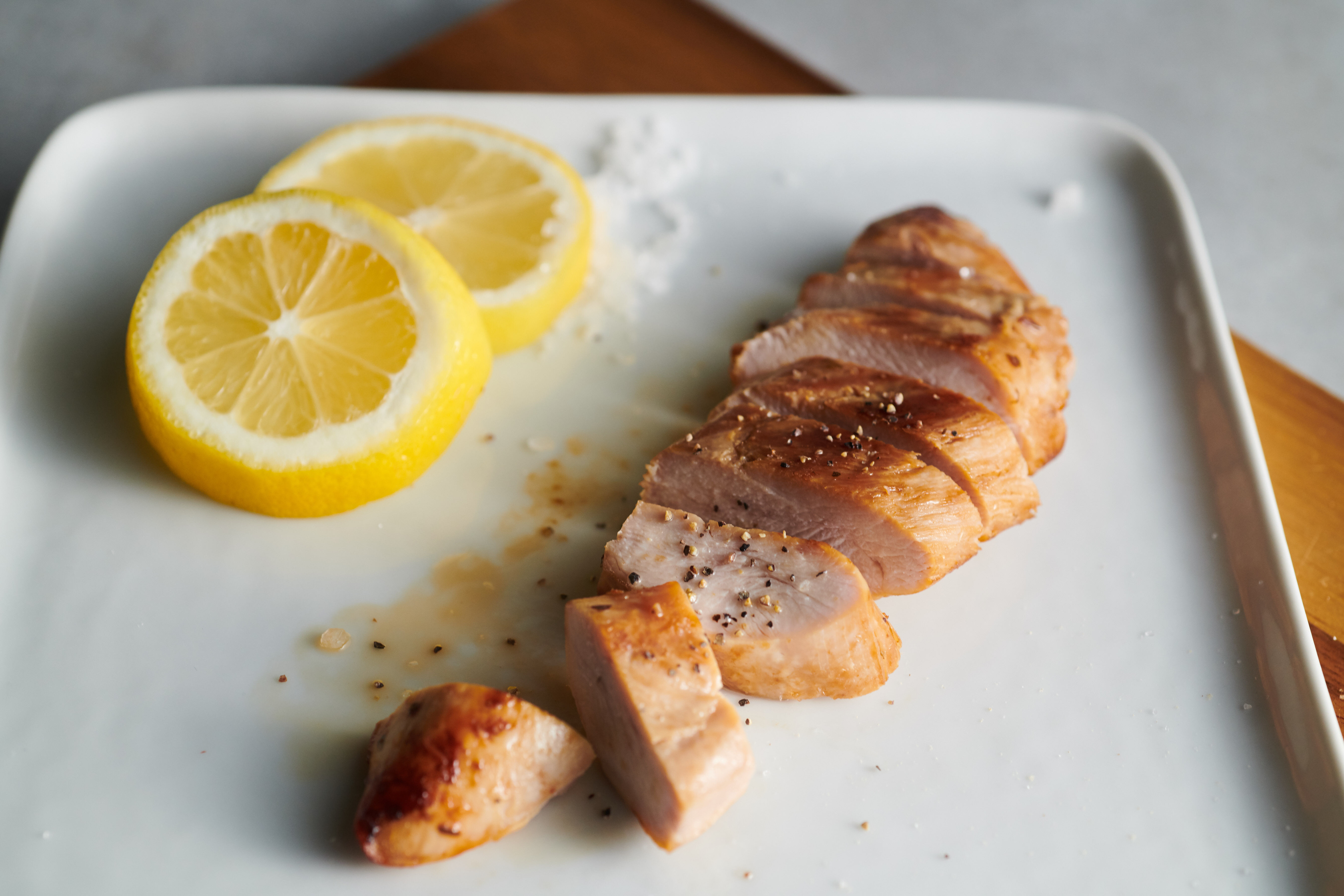 雞胸肉要怎麼判斷熟了沒？一定要用溫度計嗎？