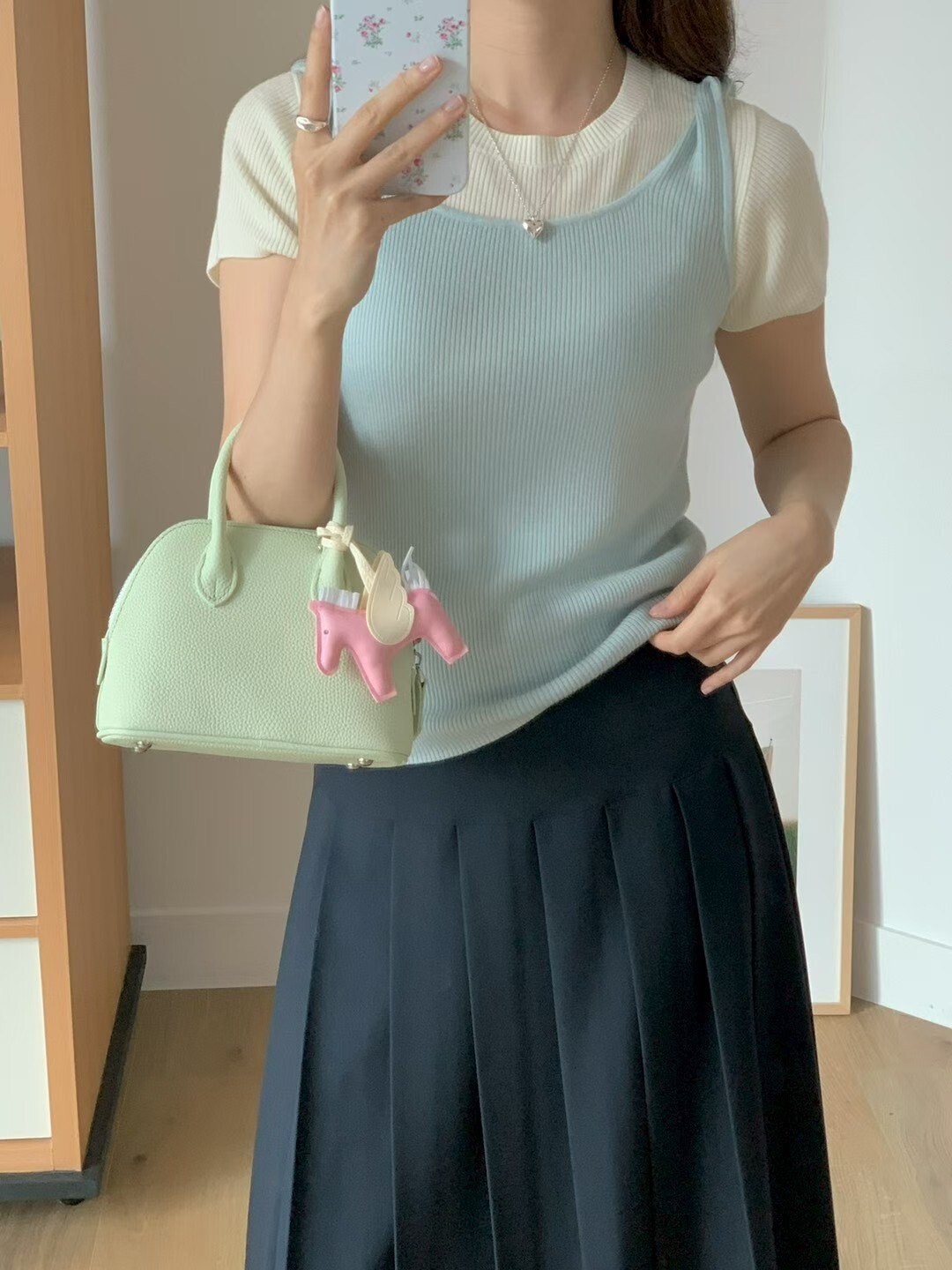 Leonie - 迷你貝殼手提包