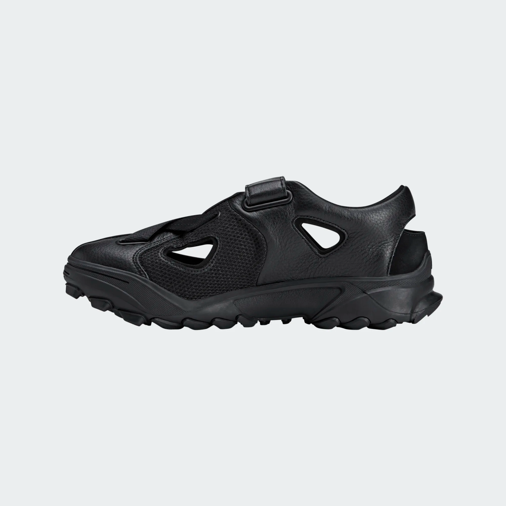 【 Y-3 GSG9 SANDAL 頂級皮革鞋款 - 黑 】