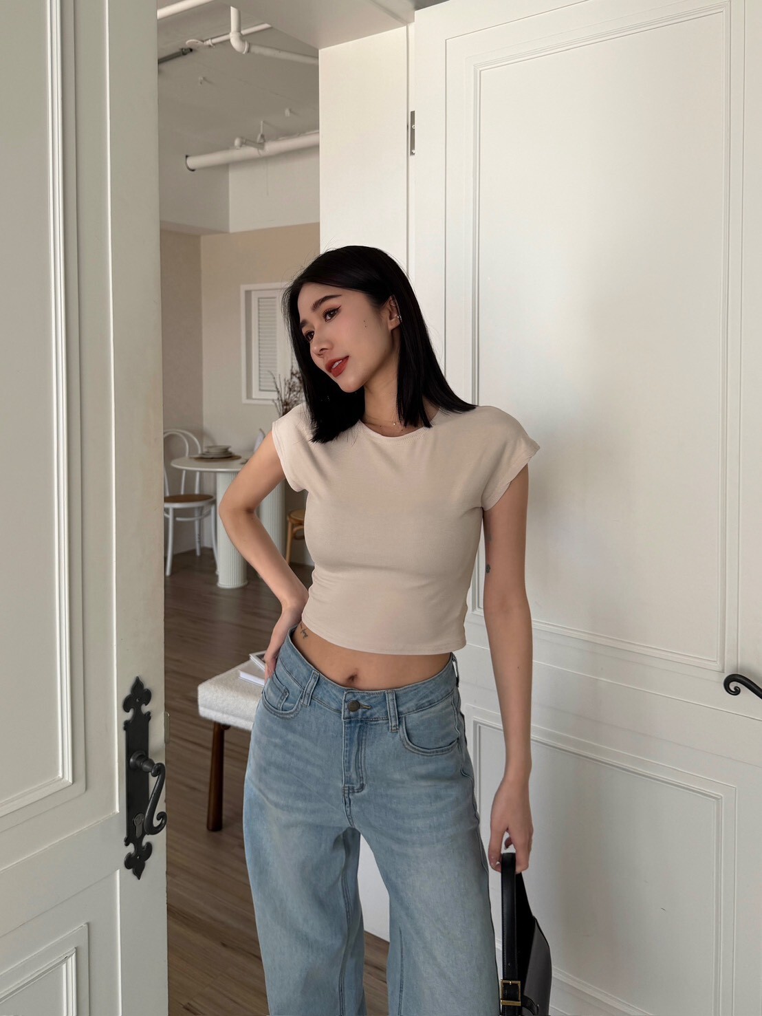 好身材彈力素面上衣