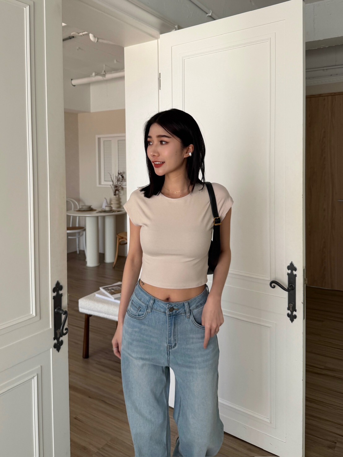 好身材彈力素面上衣