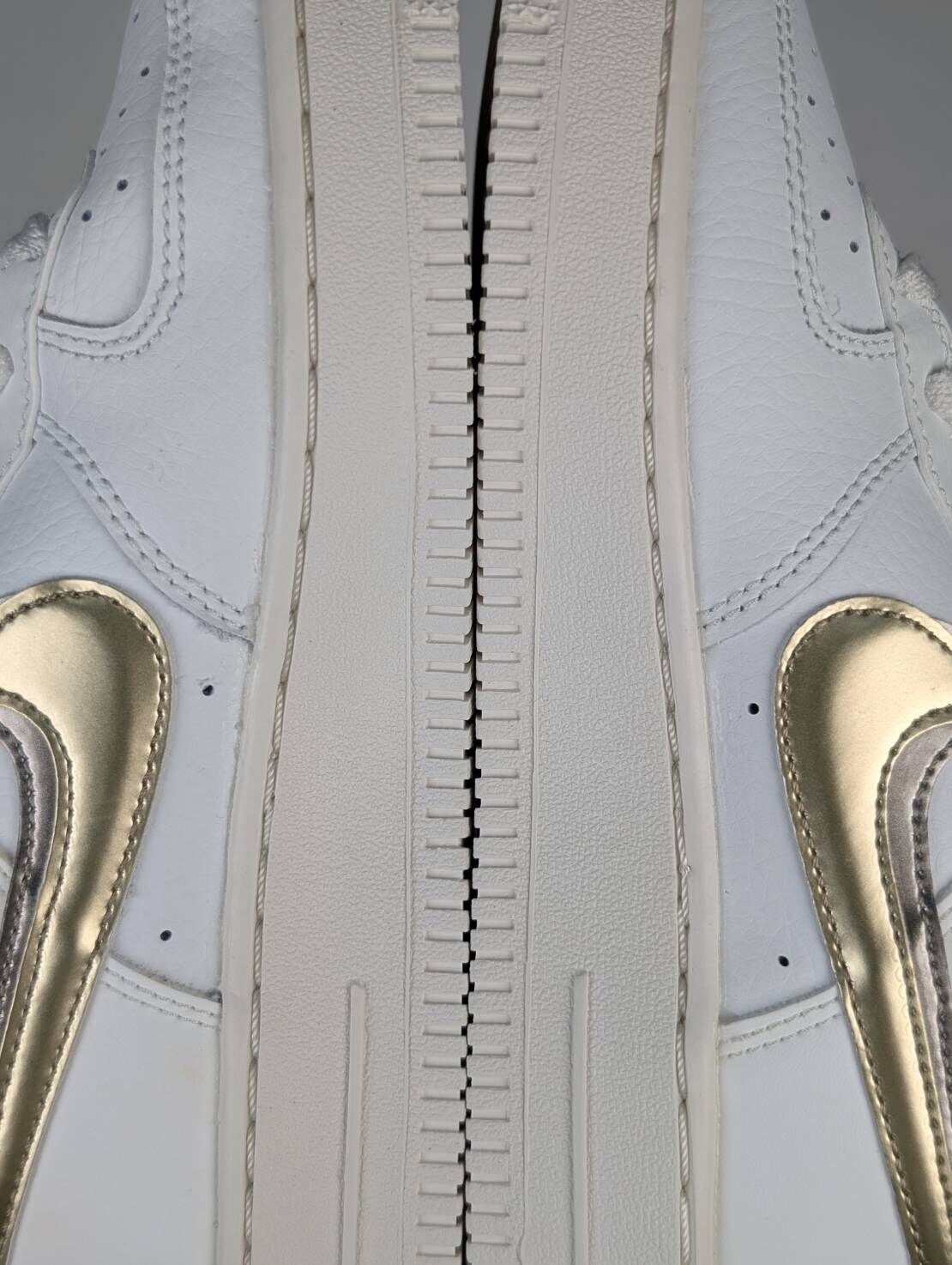 微瑕疵-左右腳中底、鞋底、鞋面泛黃 DH9595-001/5.5Y Nike Air Force 1 1s Double Up On The Pull Tabs Swooshes 雙層勾勾 米白 金 女款