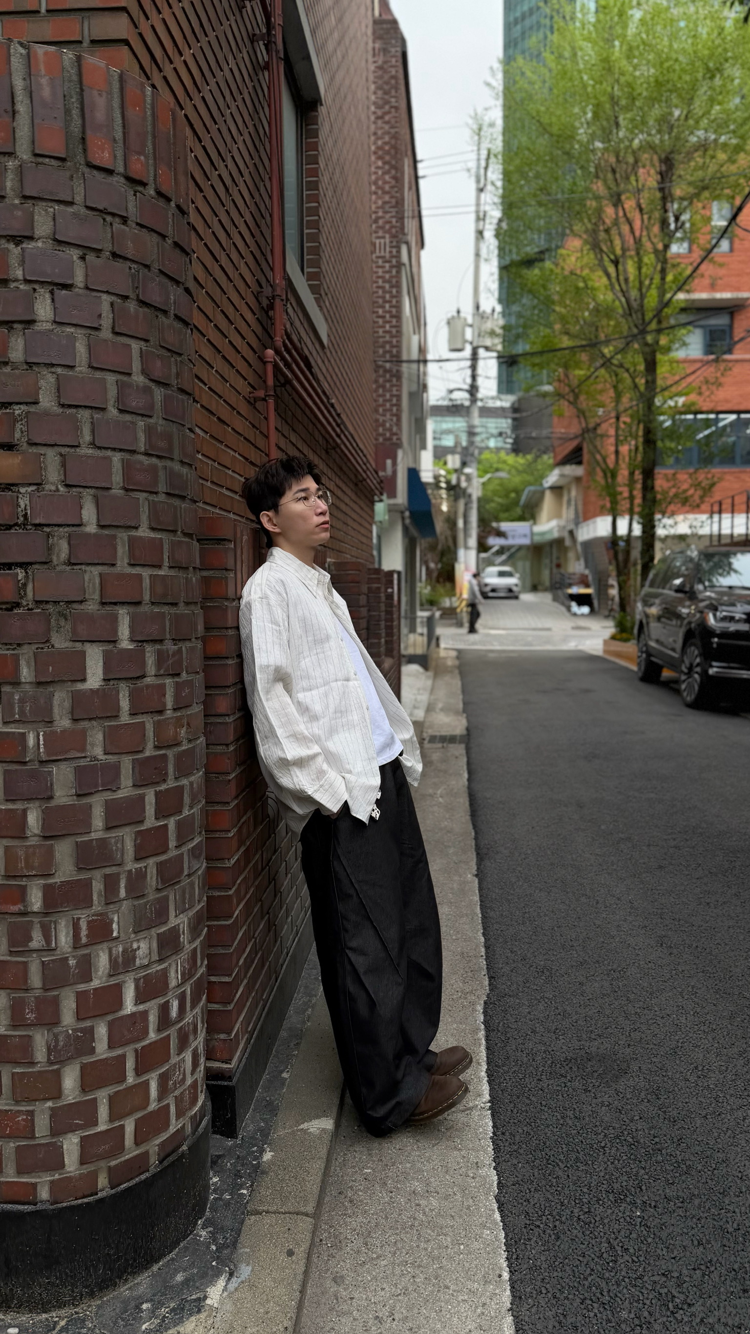 A10 輕盈透氣麻料直紋衫