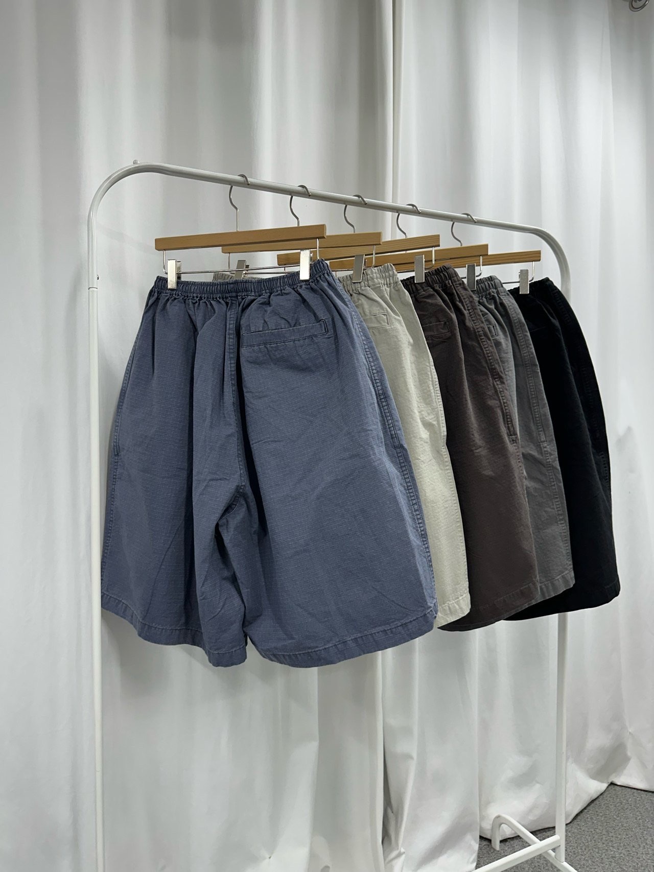 A11 低調小格車線短褲☝🏻