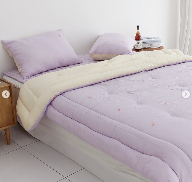 KQ6002 掉進小豬發財夢 【春夏薄被】&【四季被】(天絲吊卡)