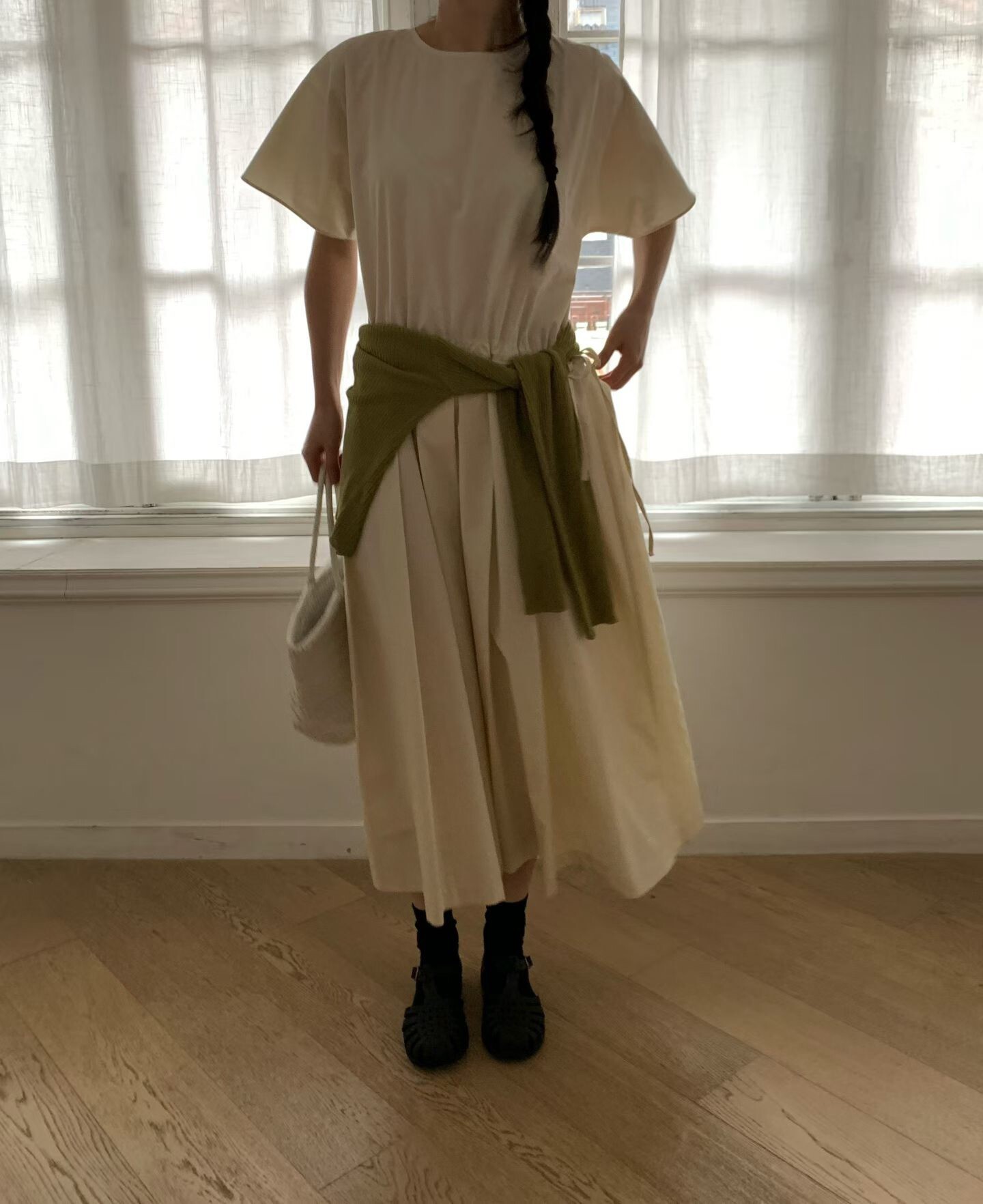 DRESS