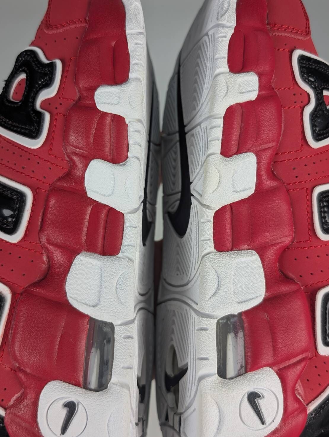 微瑕疵-左右腳內外側泛黃 415082-600/4.5Y Nike Air More Uptempo GS 紅黑 大AIR 大童