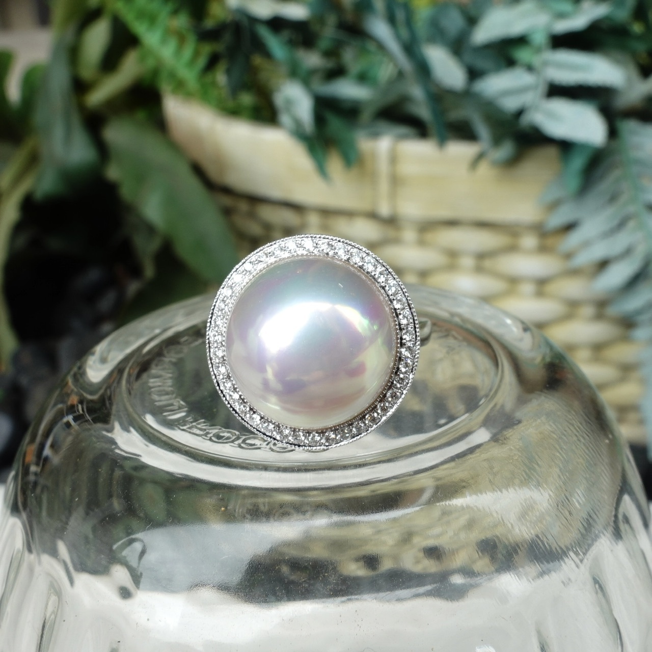 18K金日本稀有極光炫彩白色馬貝珠鑽石戒指