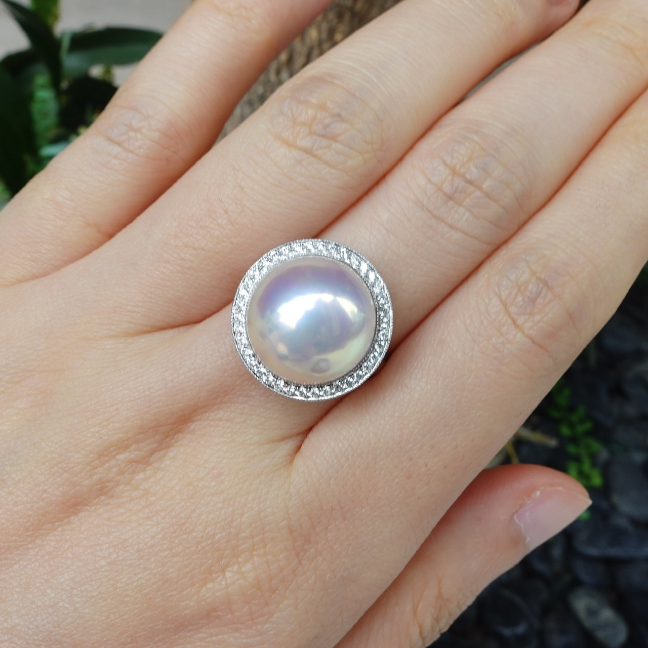 18K金日本稀有極光炫彩白色馬貝珠鑽石戒指