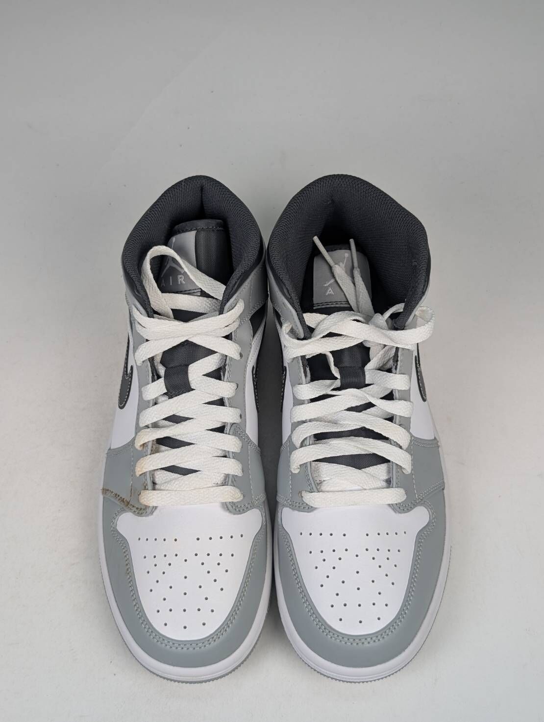 微瑕疵-右腳外側泛黃 554724-078/7.5 Air Jordan 1 Mid '' Light Smoke Grey '' 煙灰黑 小Dior 男鞋