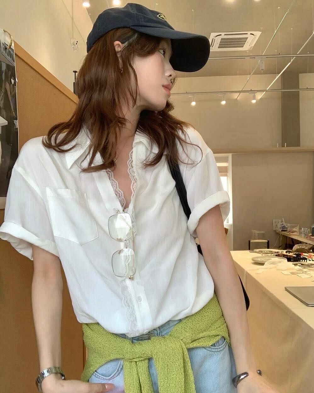 【簡約百搭的睫毛蕾絲拼接襯衫】（現貨）