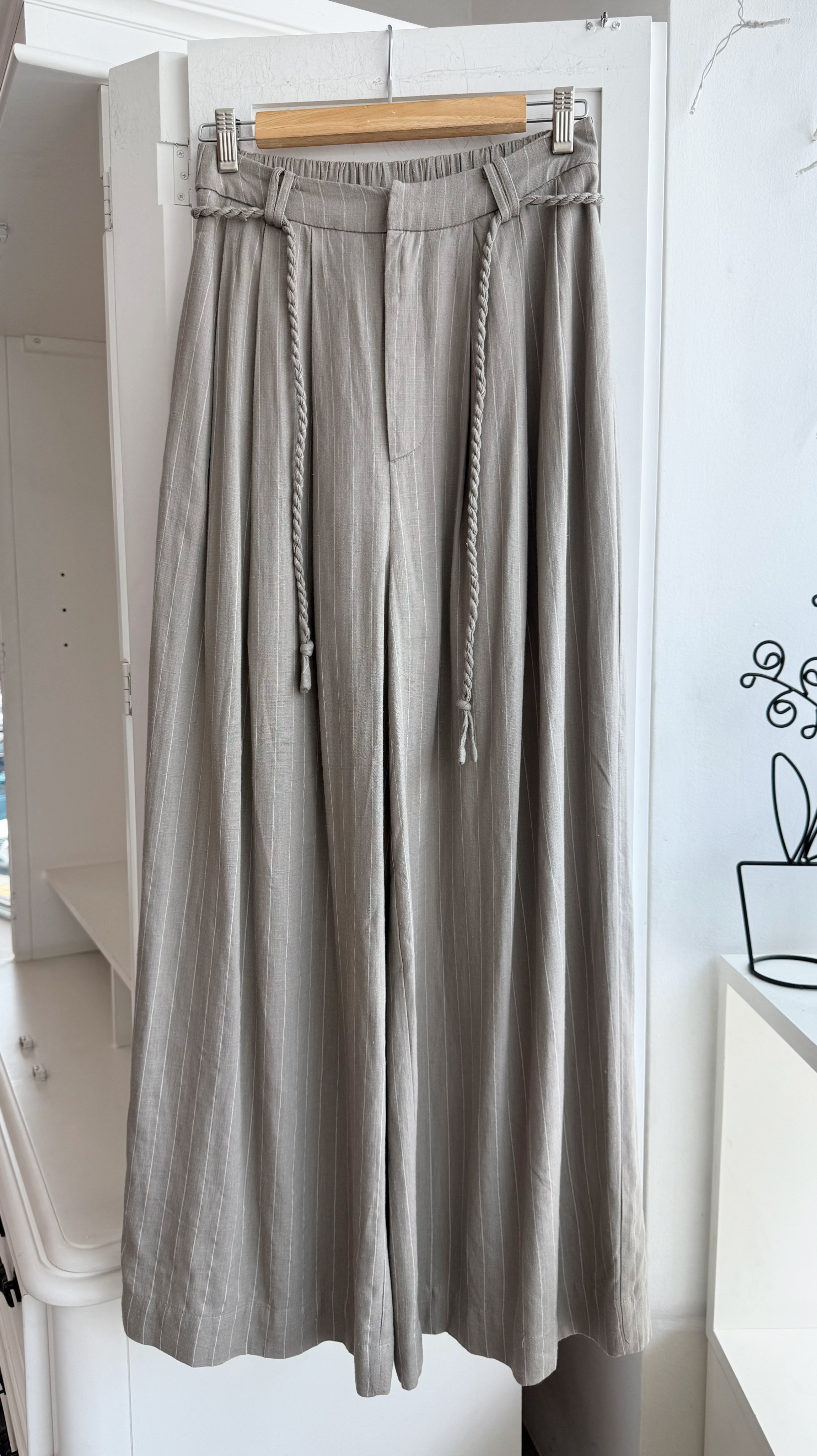HIGH WAISTED STRIPED WIDE LEG LONG PANT