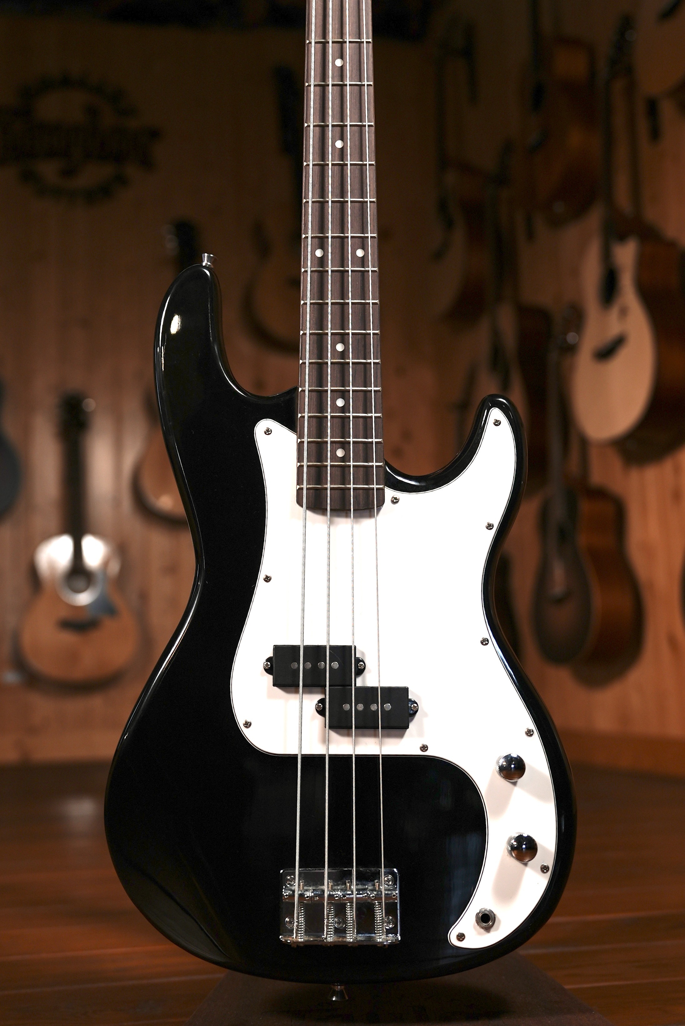 新手首選 / 錄音備用 經典黑白配色 P-Bass 電貝斯 含琴袋 有一年保固