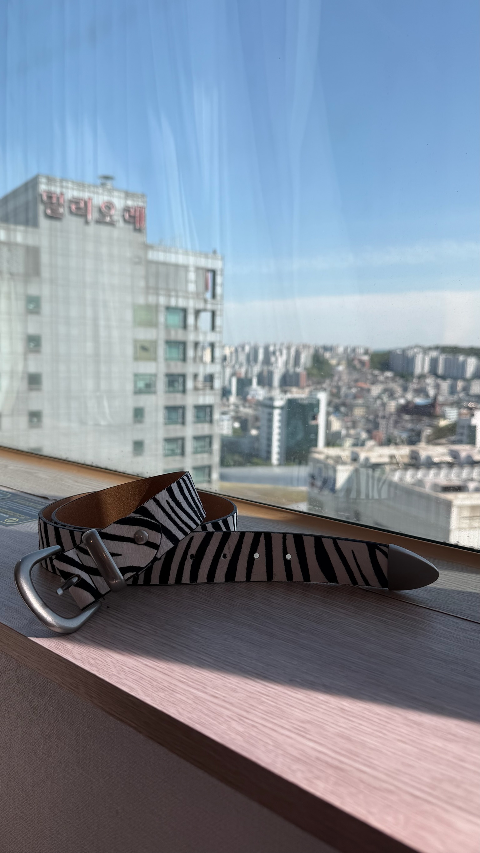 A24 斑馬毛料寬面皮帶