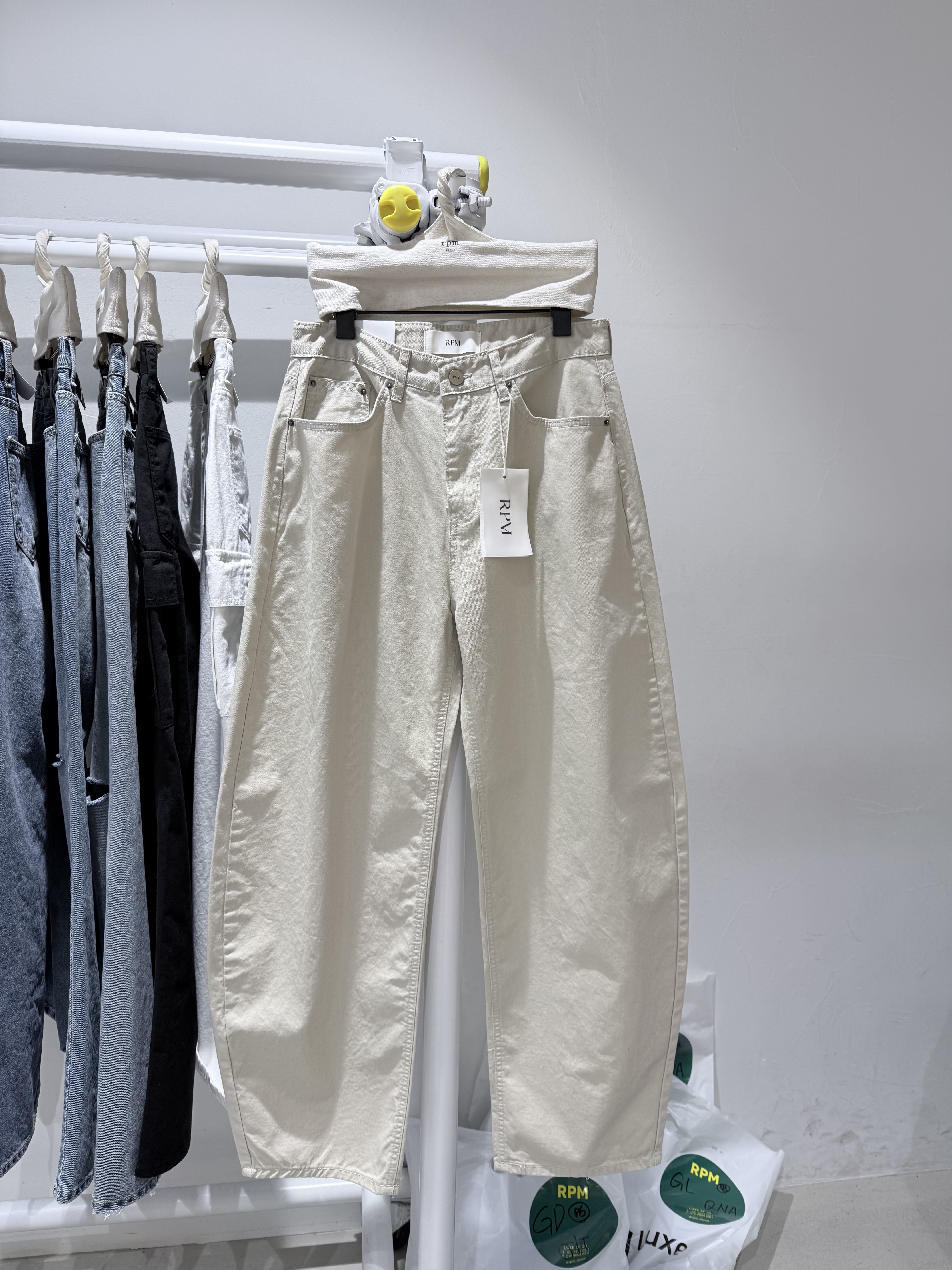 WW2639 Beige 彎刀褲