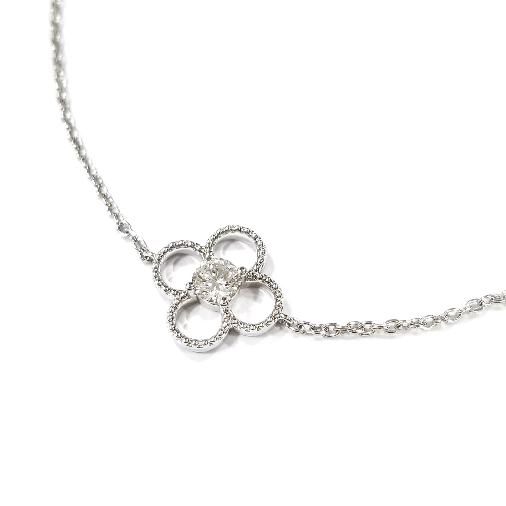 18K White Gold Natural Diamond Four-Leaf Clover Bracelet