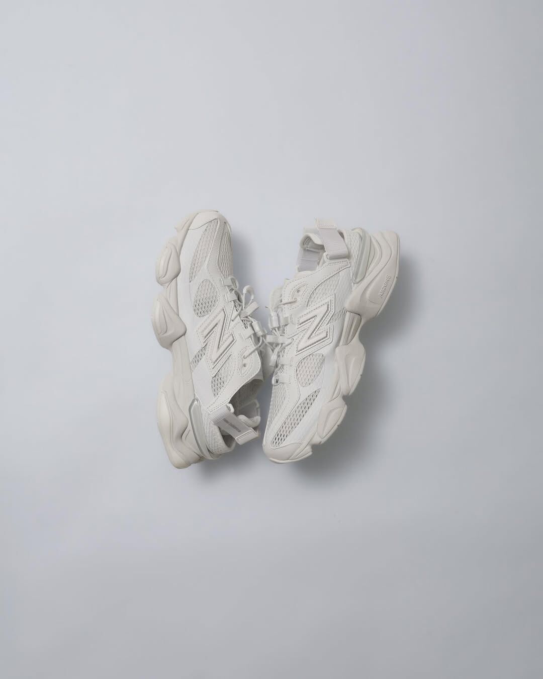 NEW BALANCE 9060 NB 全白 白色 涼鞋 穆勒鞋 免綁鞋帶 後跟鞋扣 魔鬼氈 男女鞋 U90606B5 / 預購