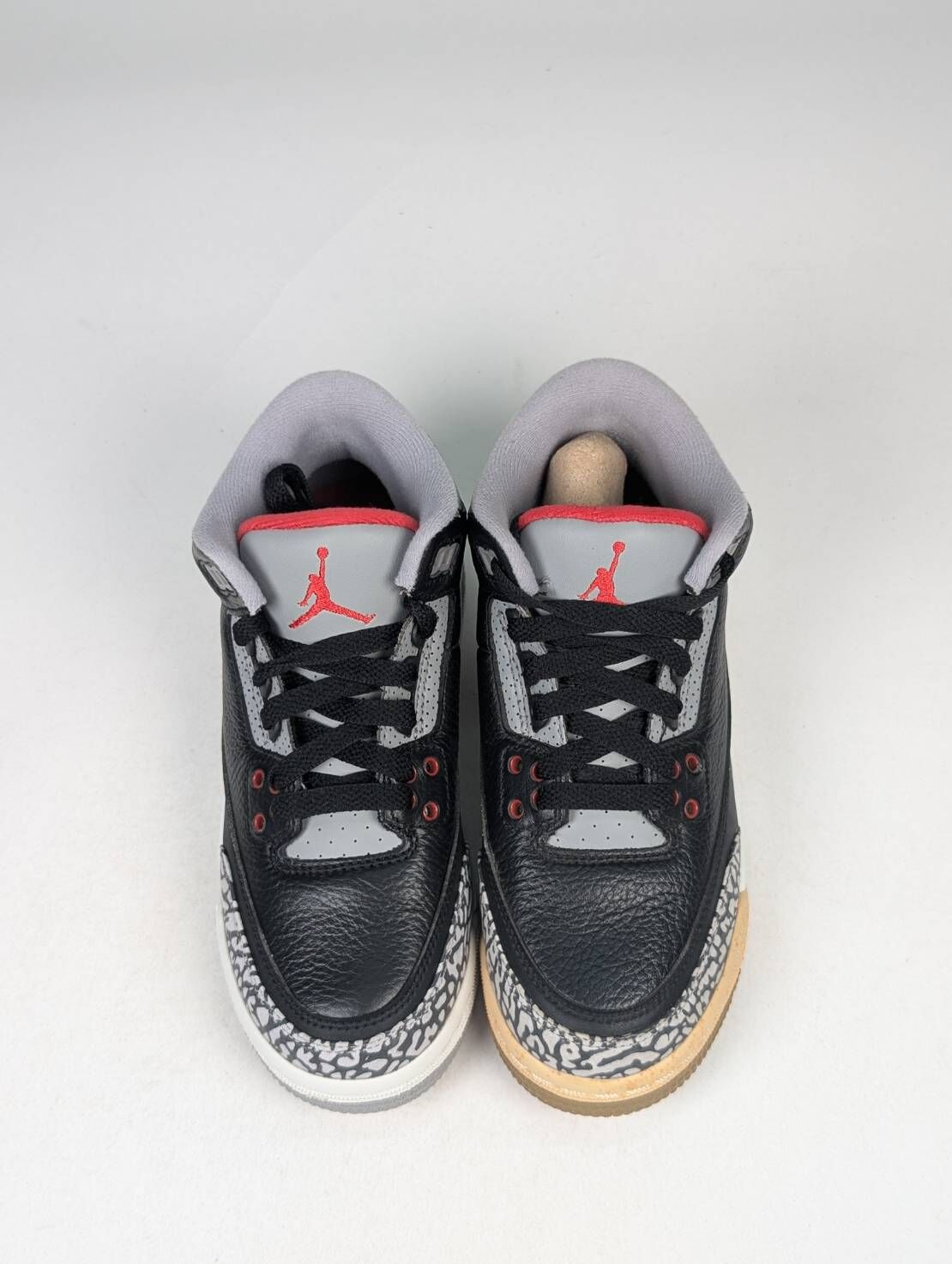 微瑕疵-左腳中底、鞋底、鞋頭、後跟泛黃&右腳內側微泛黃 854261-001/4Y Air Jordan 3 OG GS Black Cement 黑水泥 大童鞋 女鞋