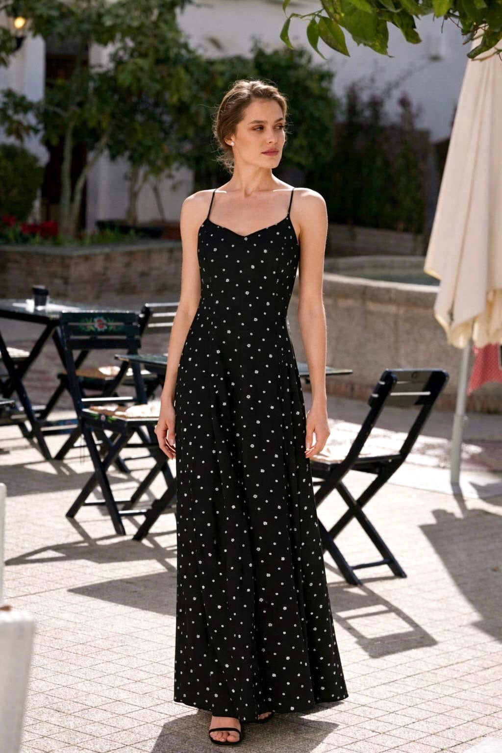 1GL0426-025 [GAALA] Anneliese Open Back Dress Black White Floral (EU)