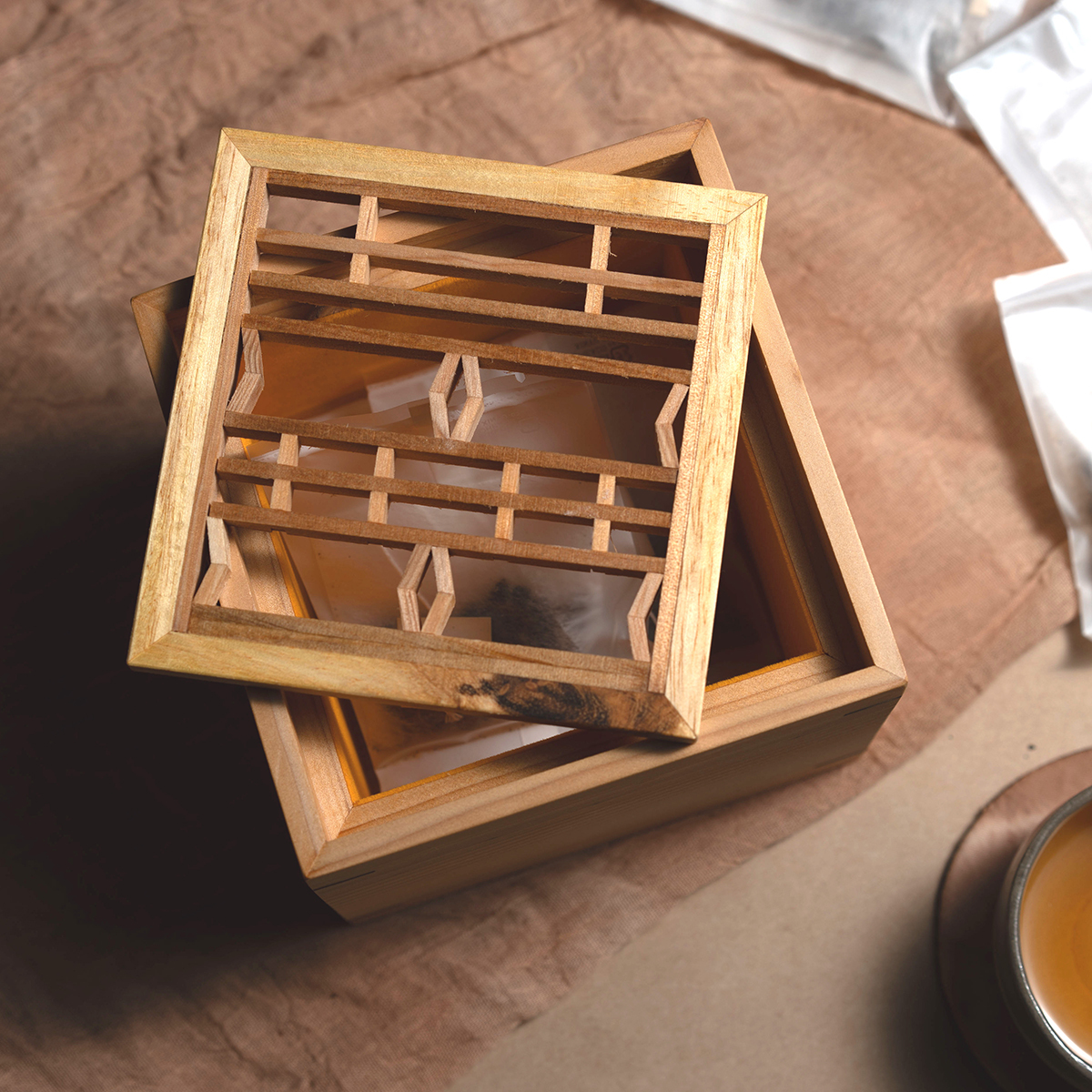 預購商品｜銀合歡花窗木盒