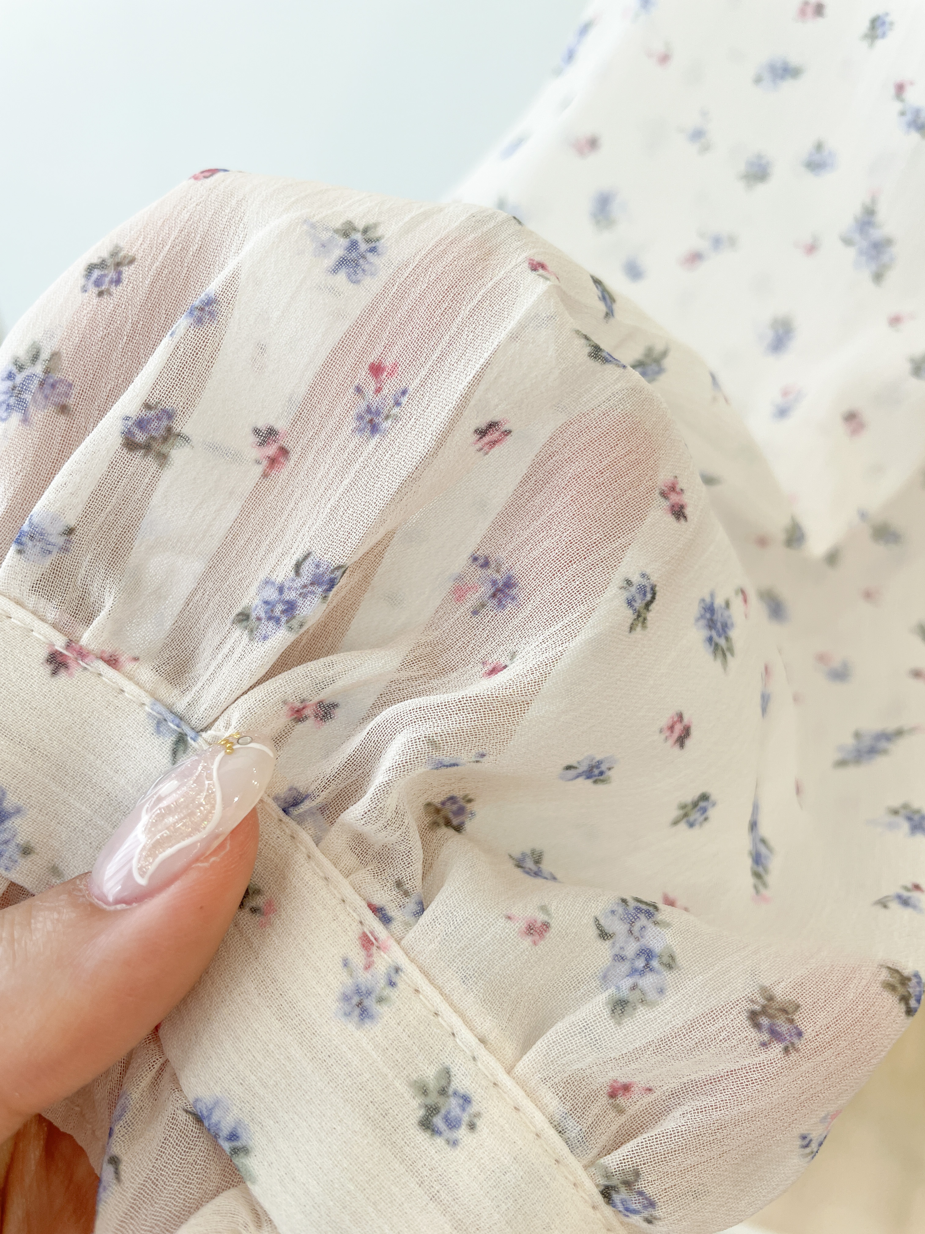 T1520 Chloé Retro Floral Blouse